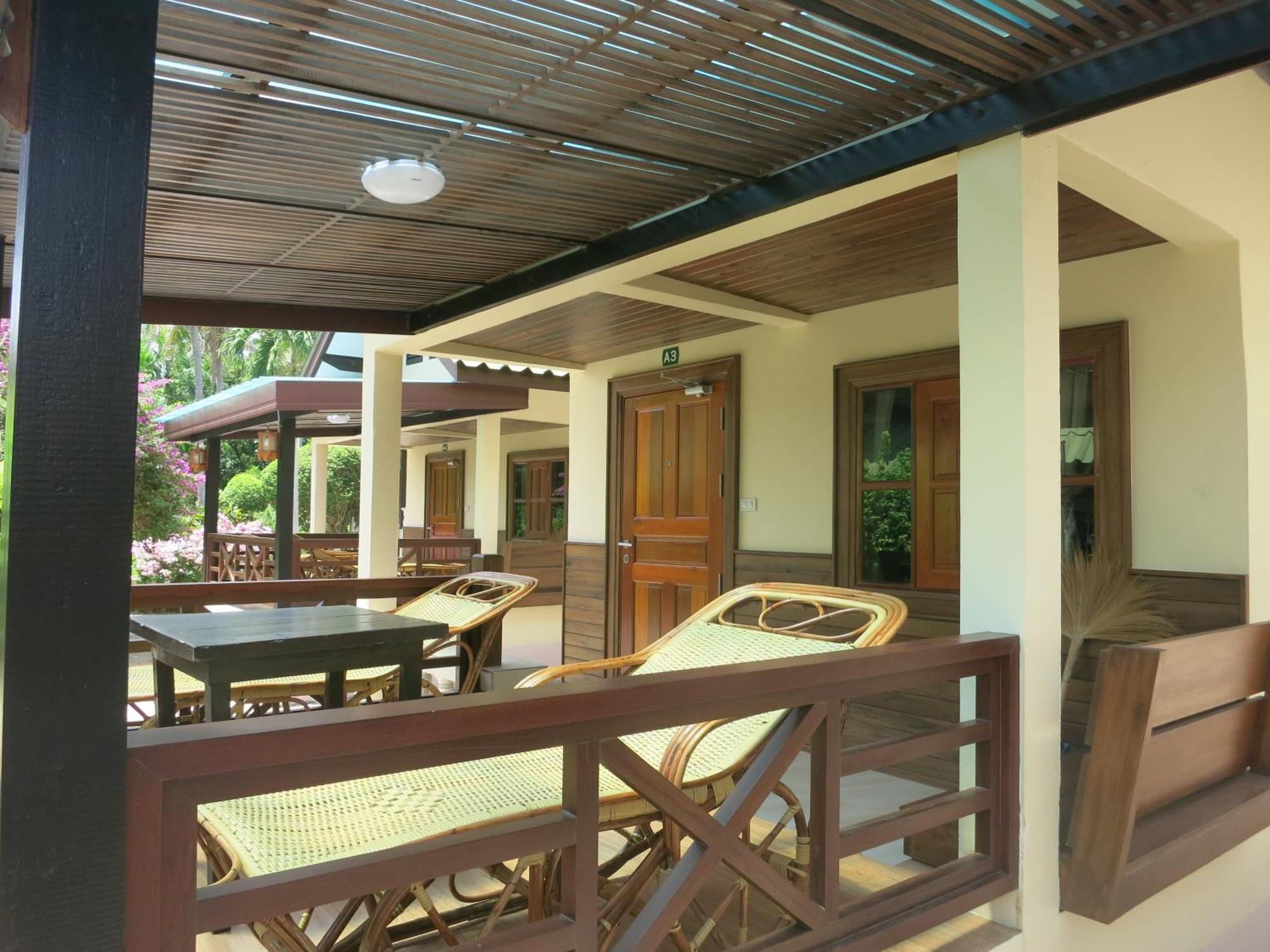 Bungalow Double Bed