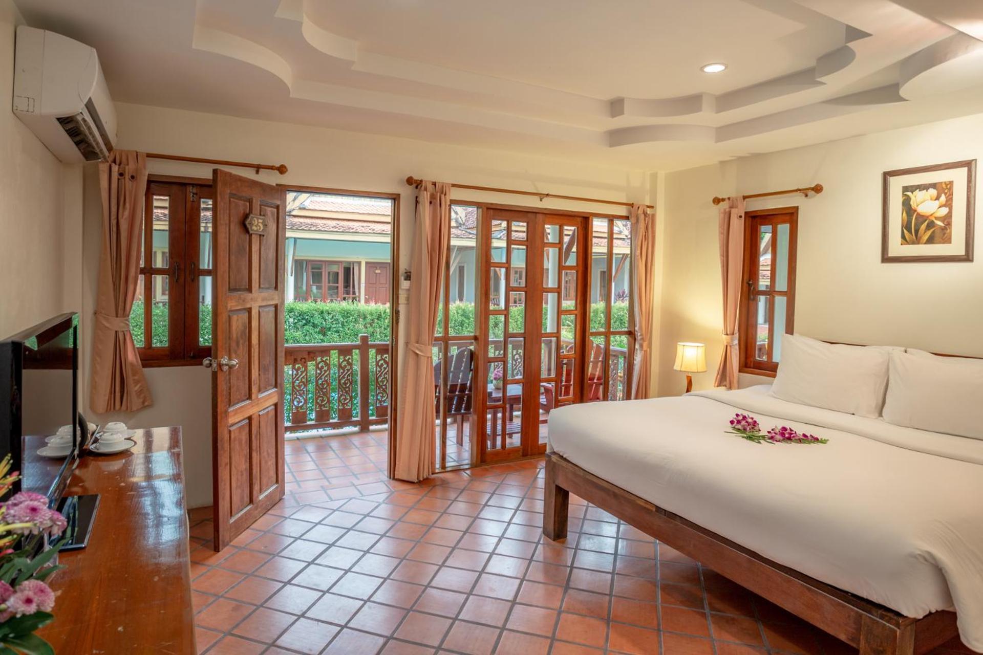Deluxe Double or Twin Room