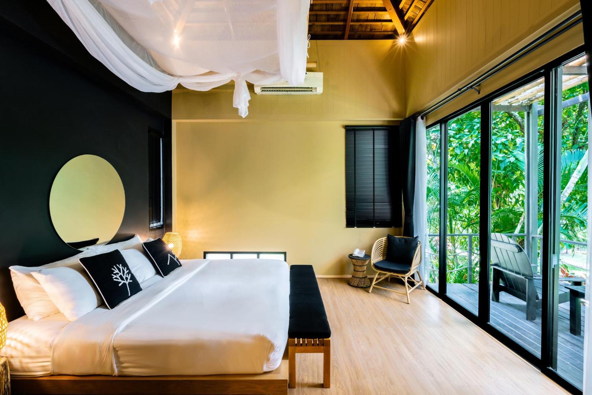 Studio with Garden View