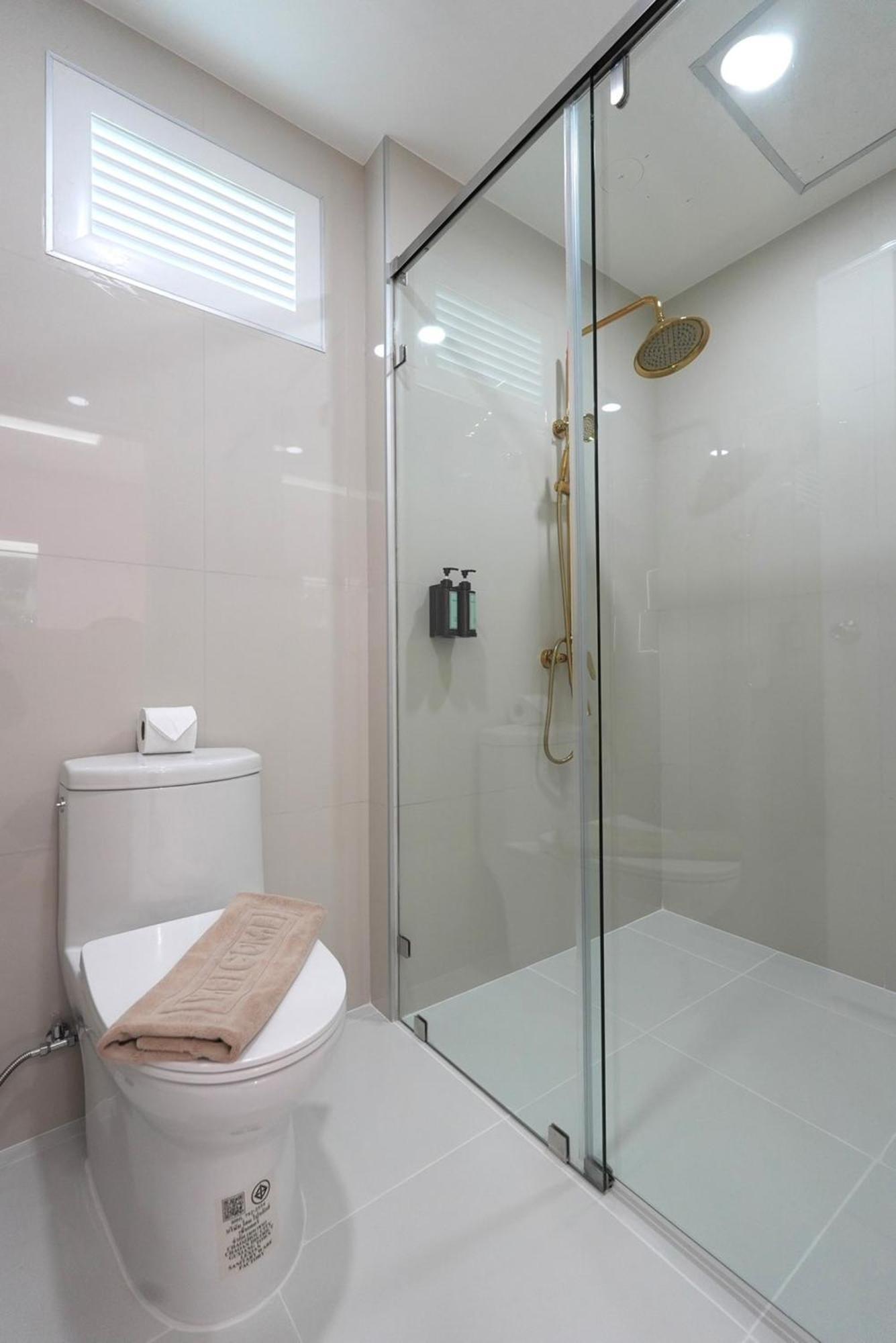 6-Bed Male Dormitory Room,1767073160:JPEG