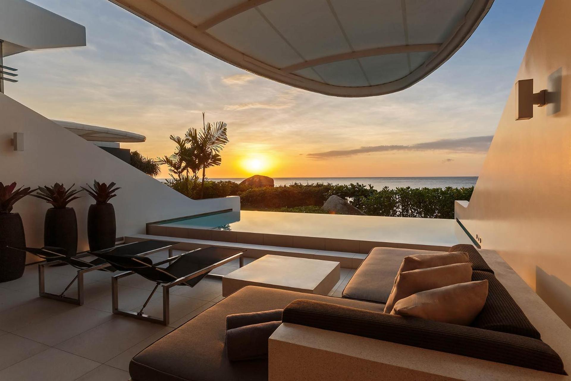 One Bedroom Ocean Pool Loft