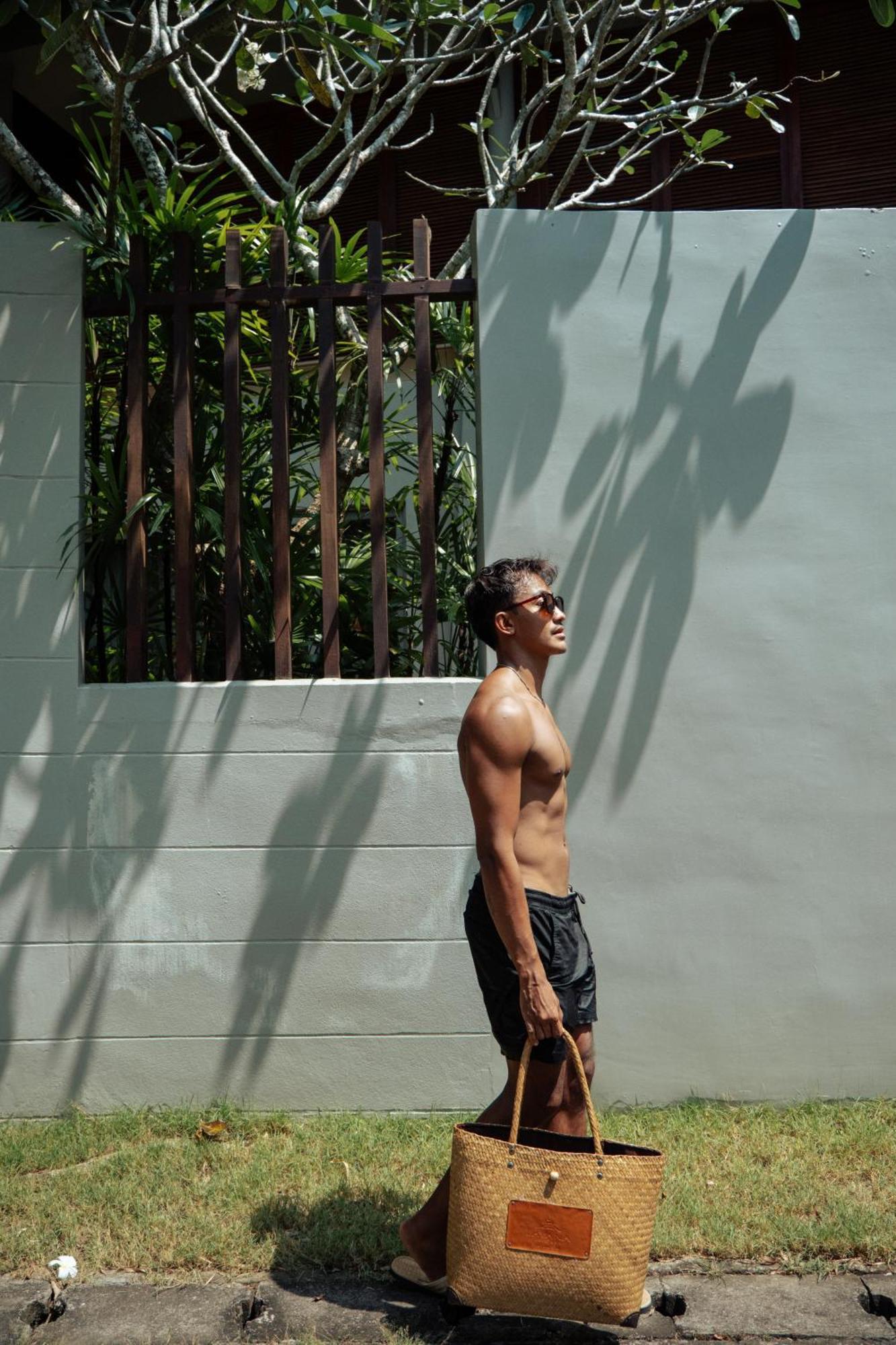 La maison - Free Airport Shuttle,1617457613:JPEG