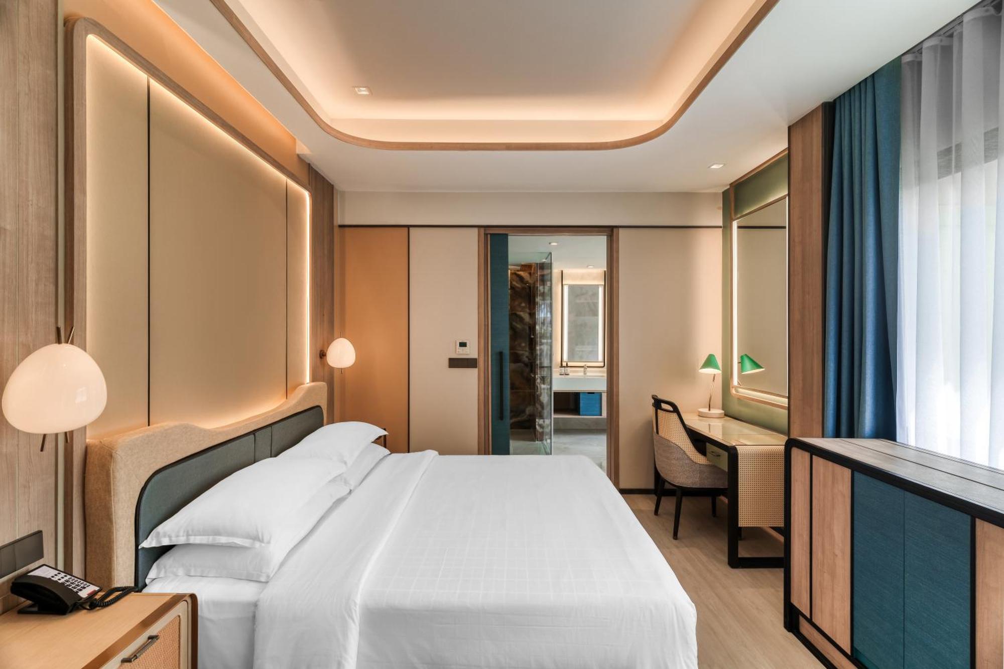 Club One Bedroom Suite
