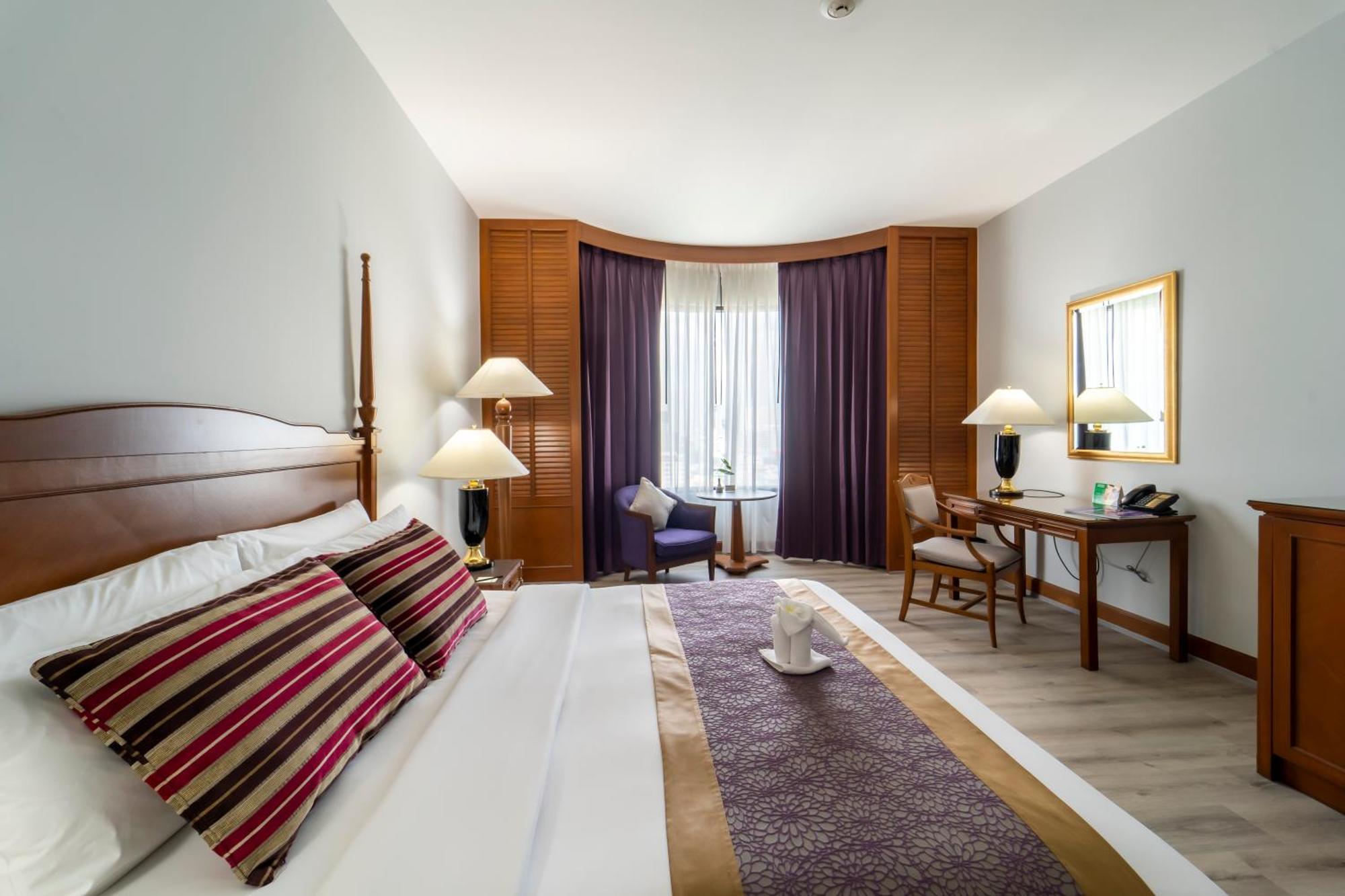 Deluxe Double or Twin Room