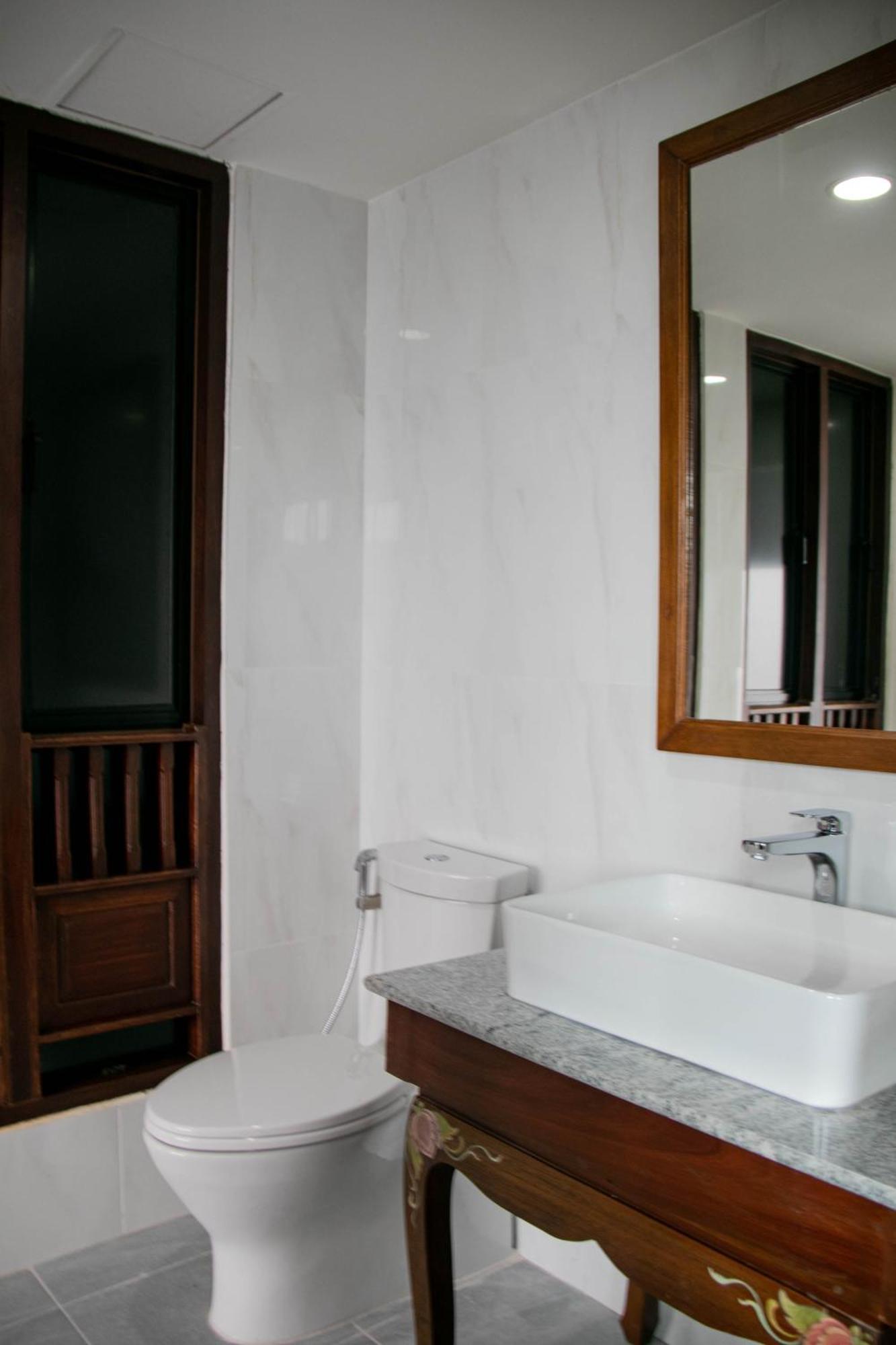 Canal City Deluxe (tweede gebouw)
