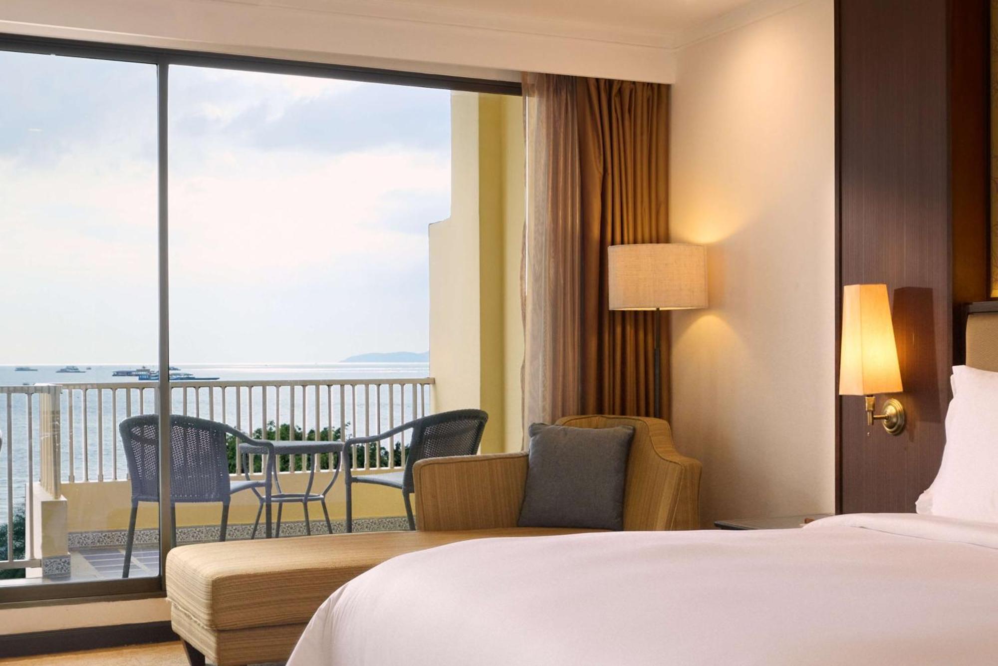 Habitación Premium con cama extragrande y vistas al mar