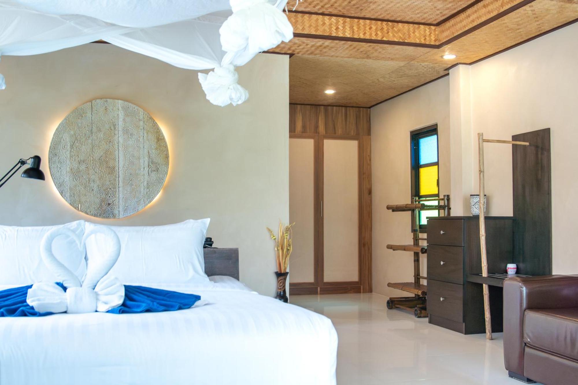 Beach Front Villa with Spa Bath