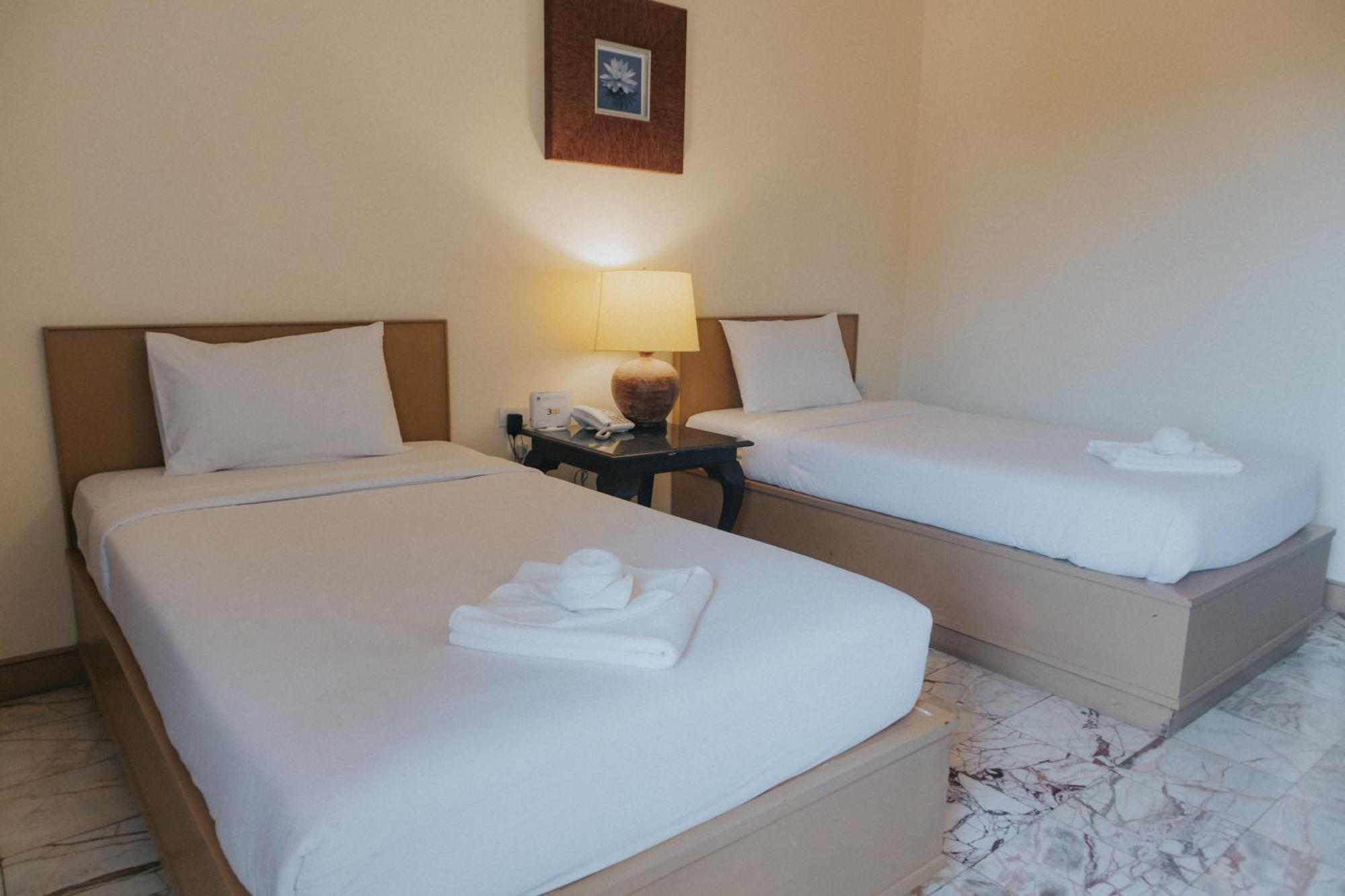 Deluxe Twin Room,1645661395:JPEG