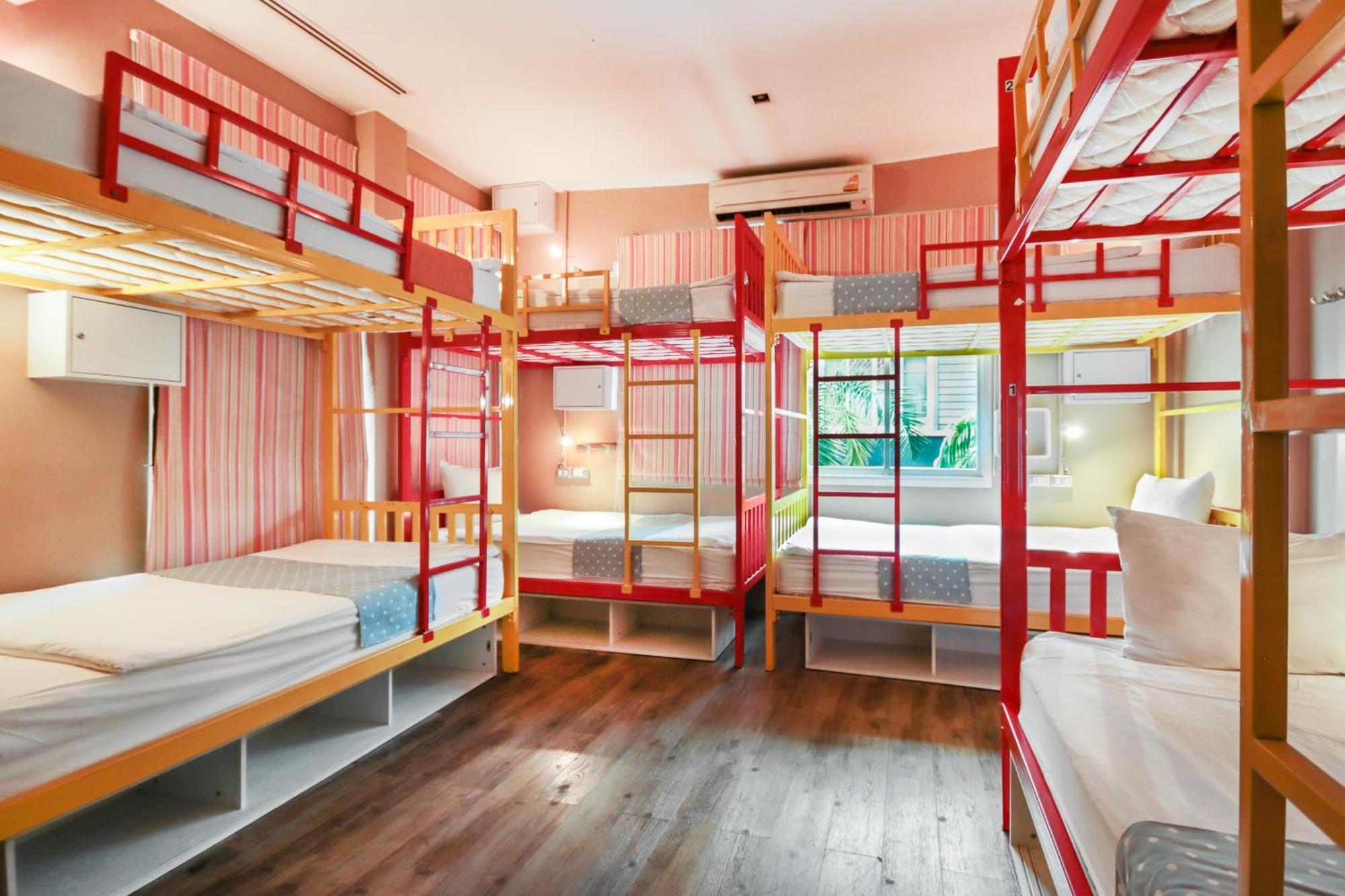 Bed in 10-Bed Mixed Dormitory Room
