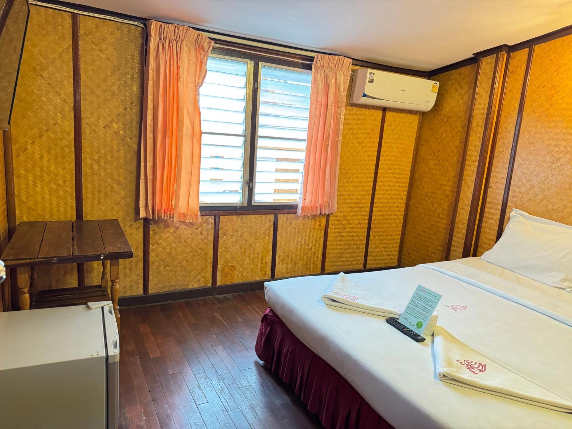 Double Room with Shared Bathroom,1661649967:JPEG