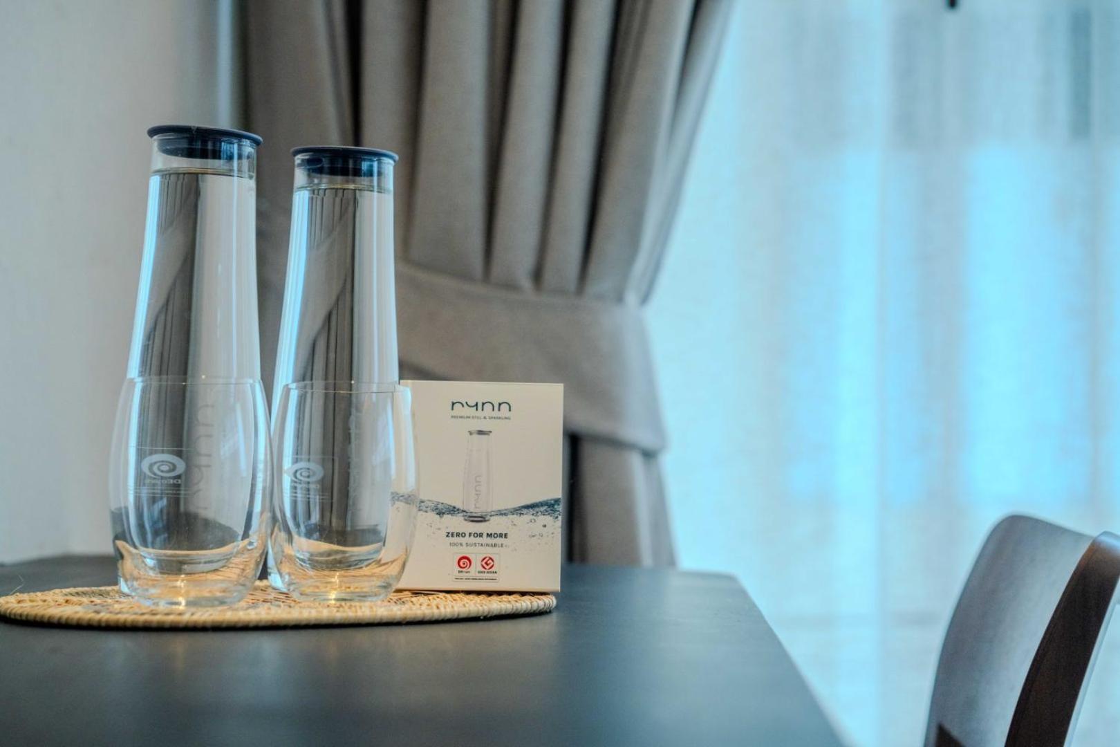 Deluxe tweepersoonskamer met balkon en uitzicht op zee