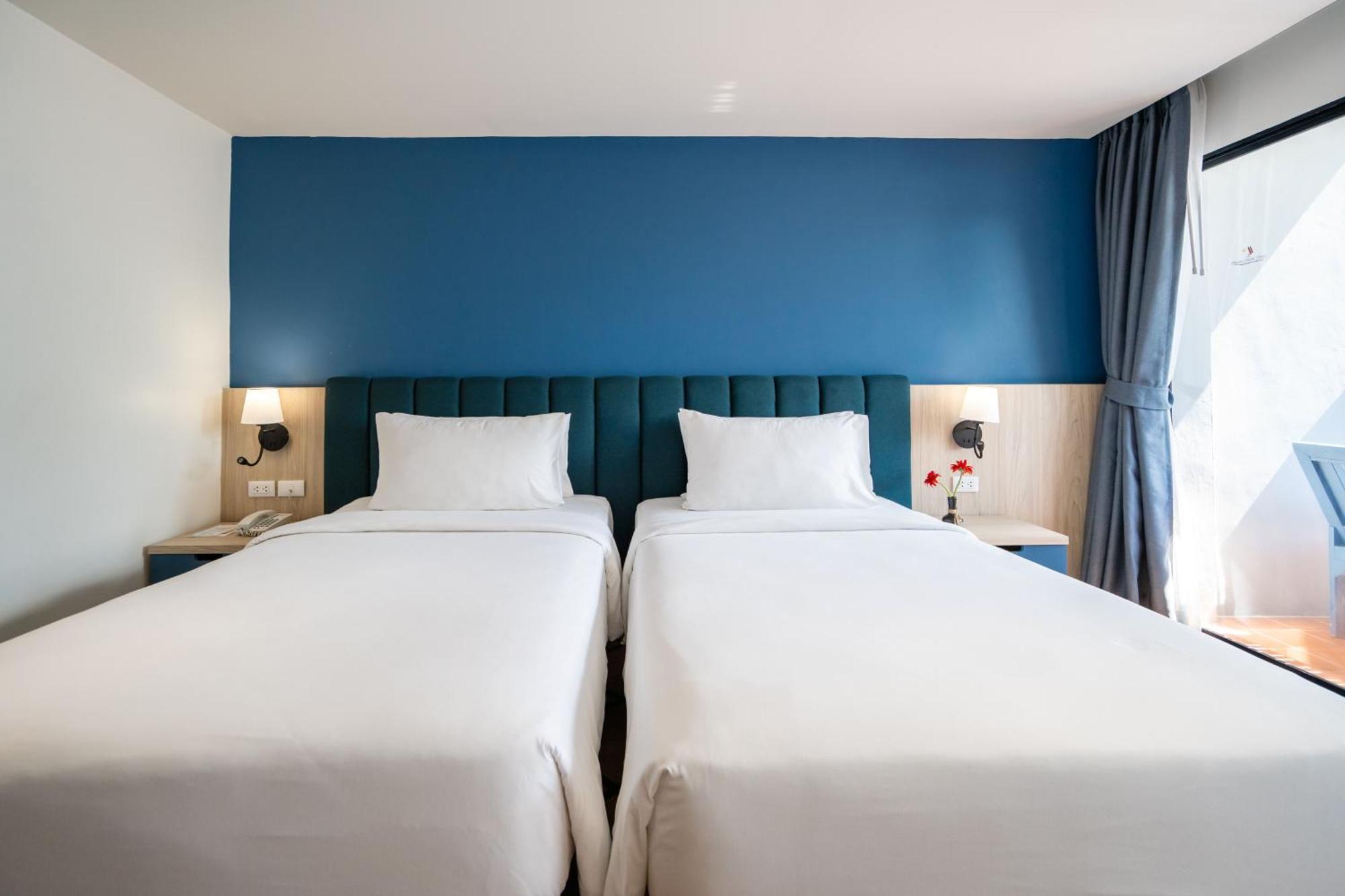 Superior Double or Twin Room Garden View