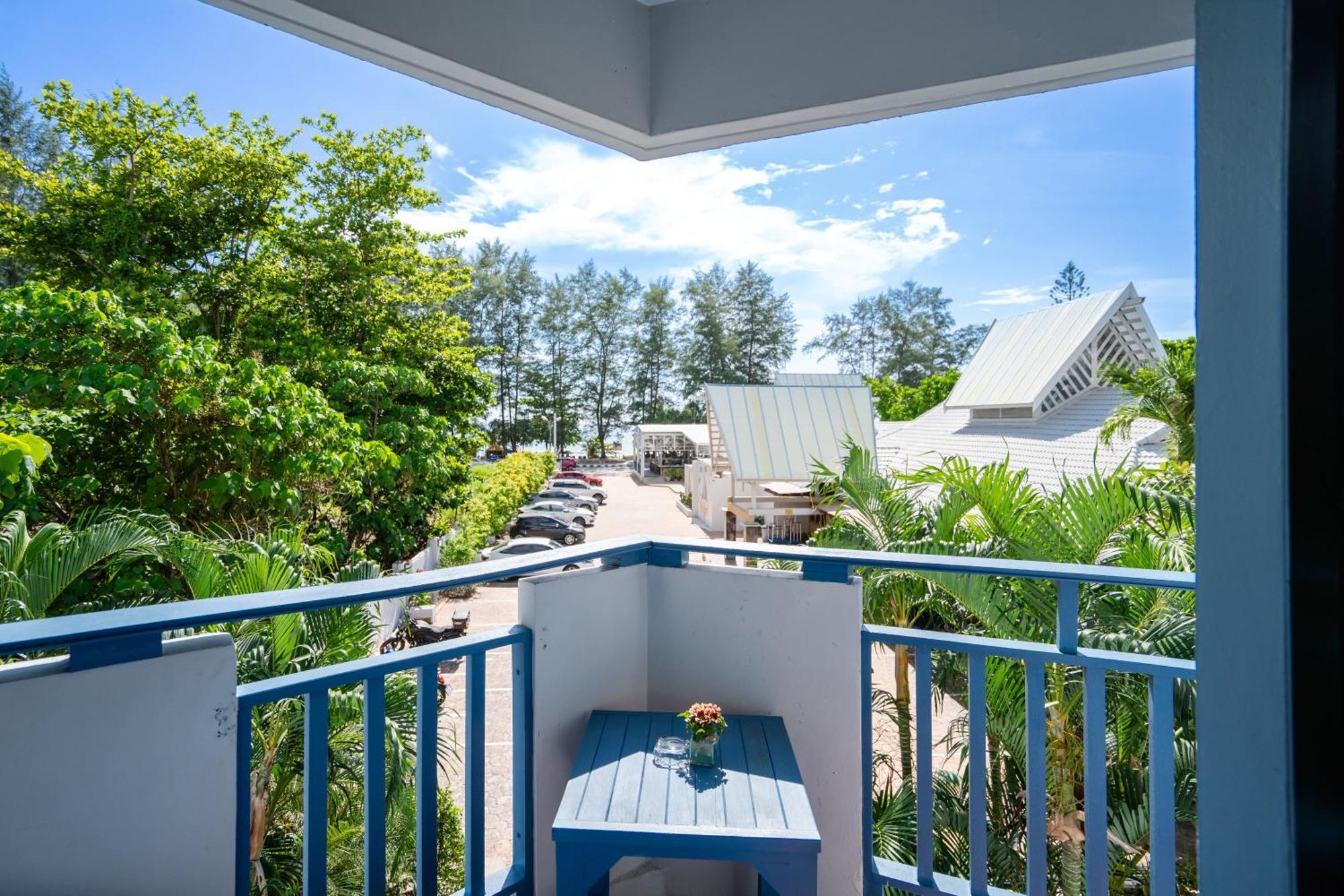 Superior Double or Twin Room Garden View