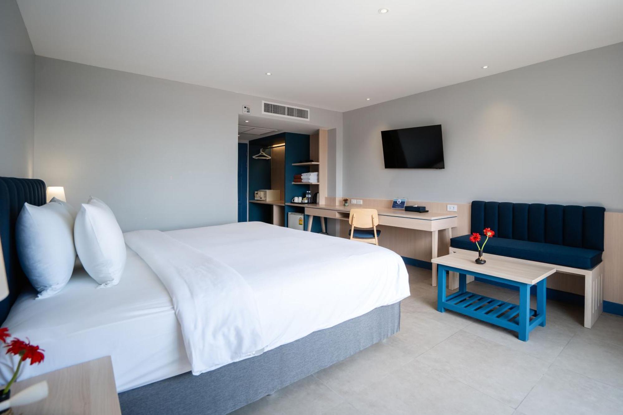 Superior Double or Twin Room Pool View