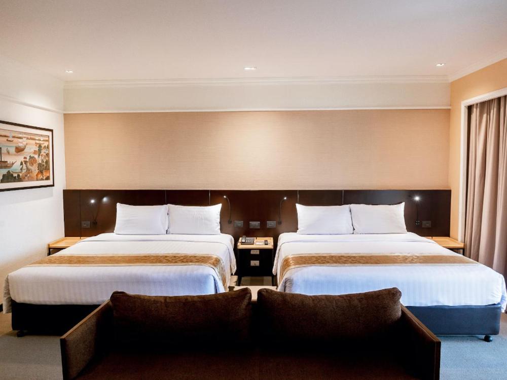 Superior Family Room,1721922489:JPEG