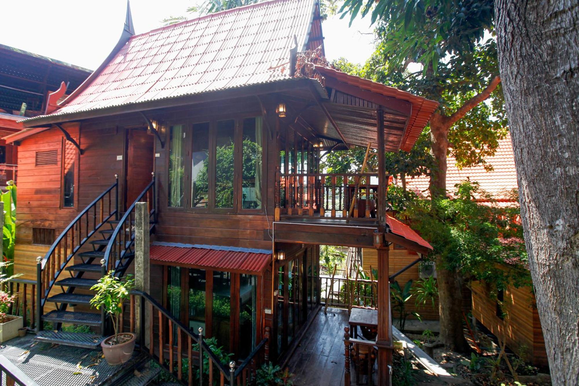Thai Hill Side Terrace