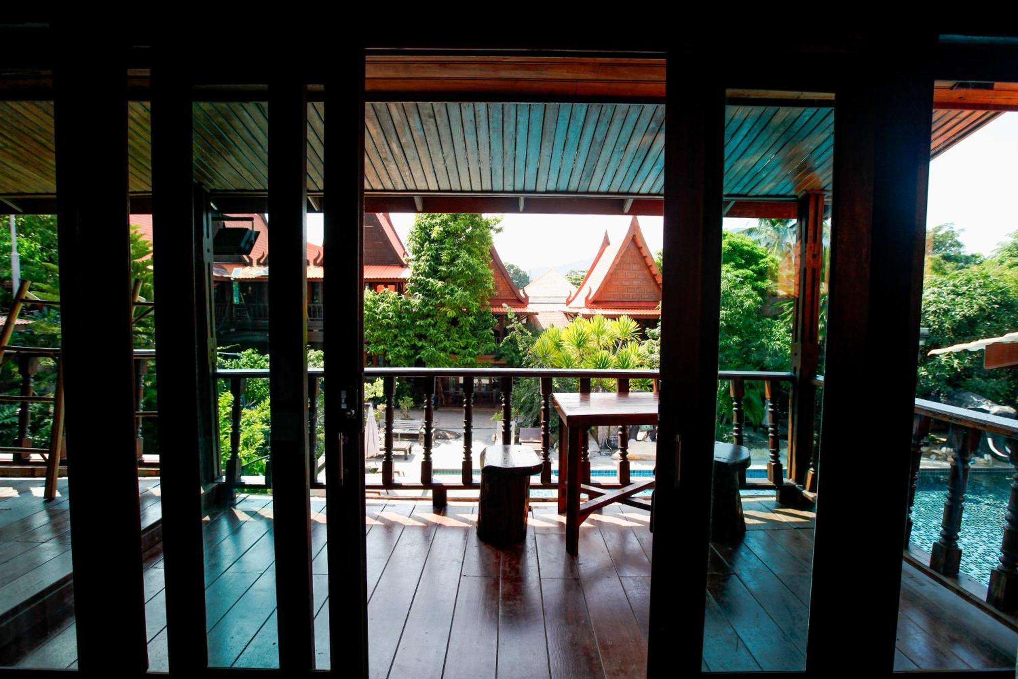 Deluxe Thai Pool View