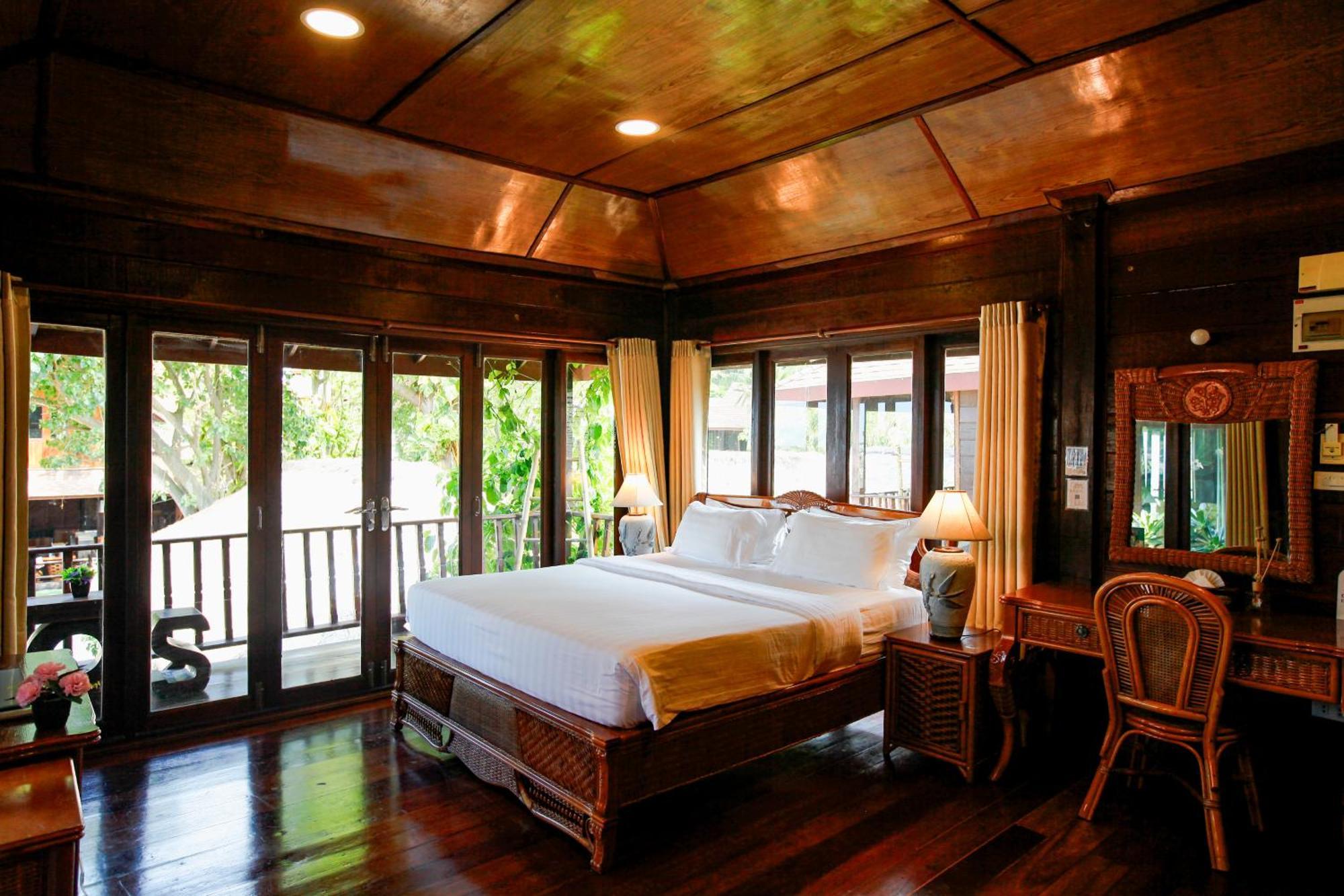 Standard Balcony