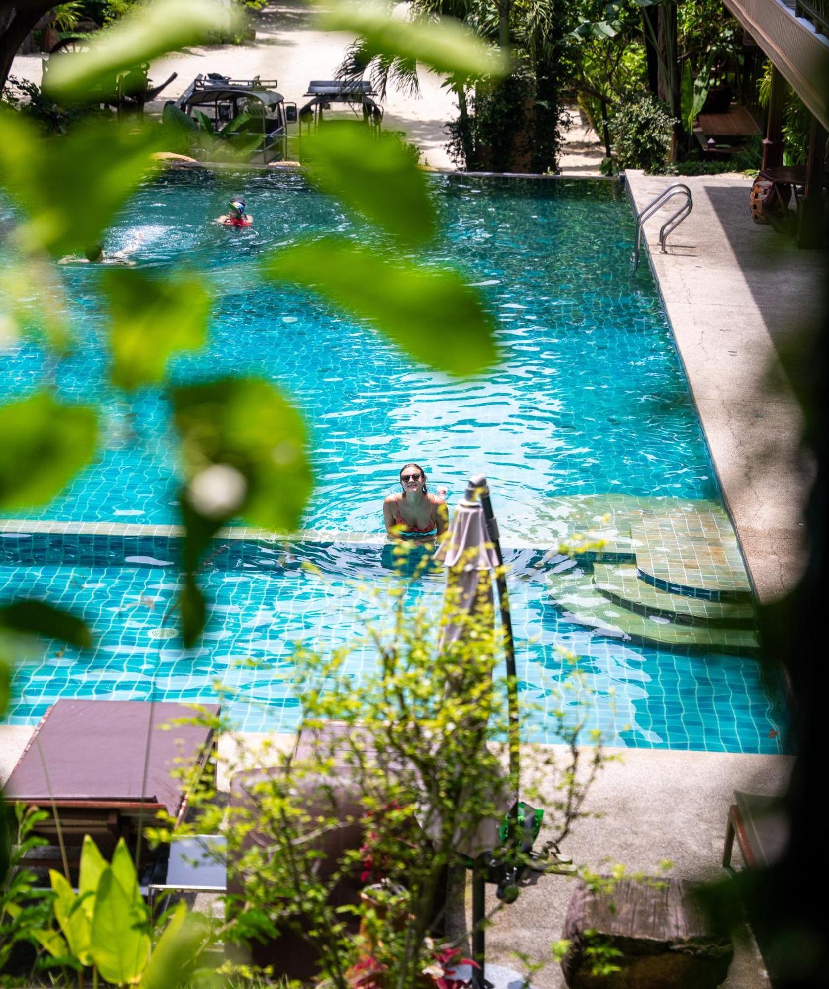Deluxe Thai Pool View