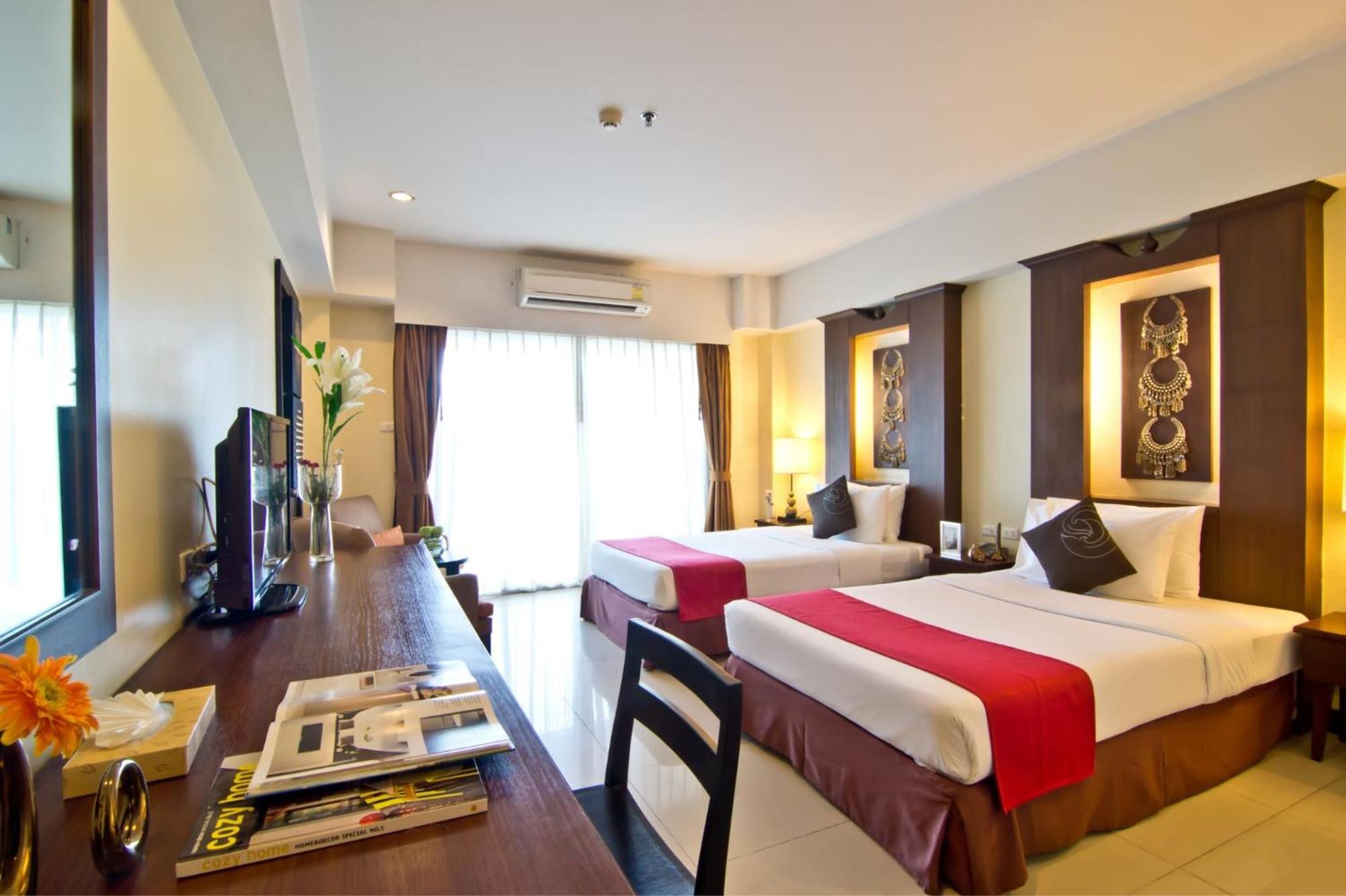 Deluxe Double or Twin Room City View