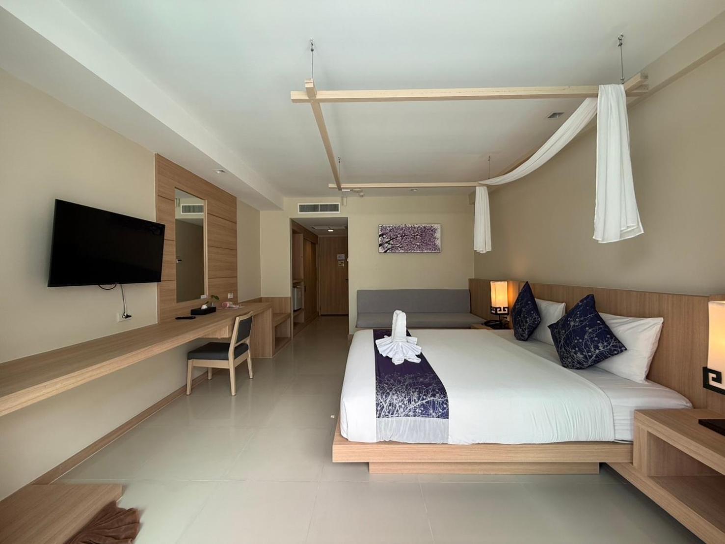 Deluxe Double Room Pool Access