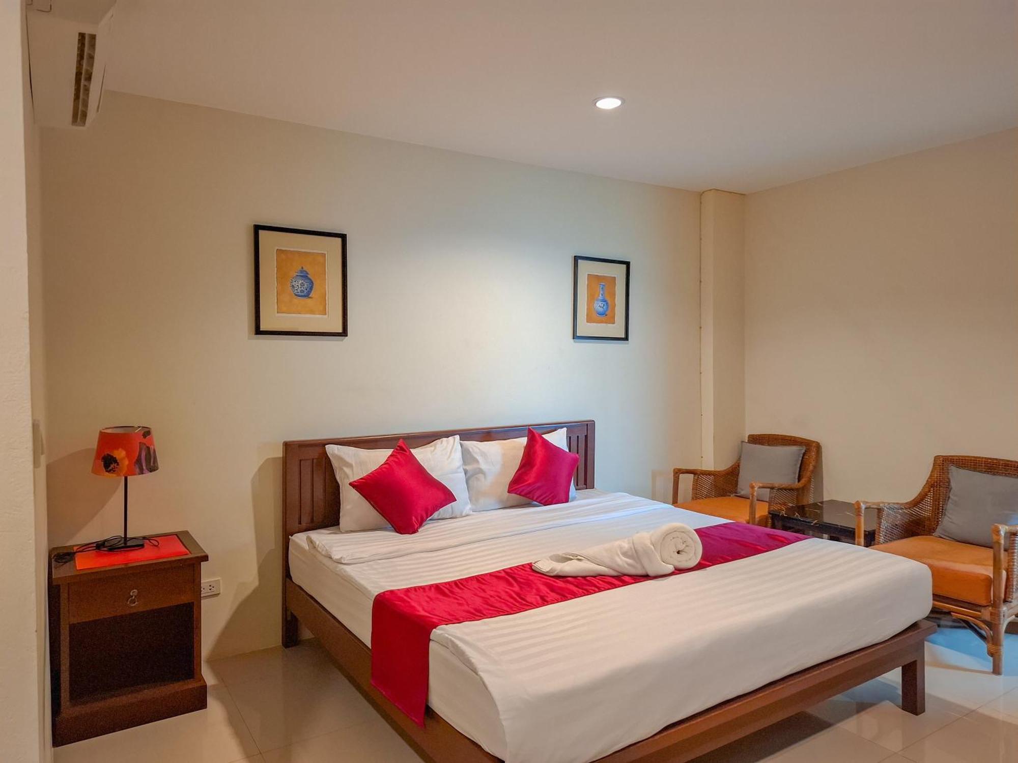 Deluxe King Room