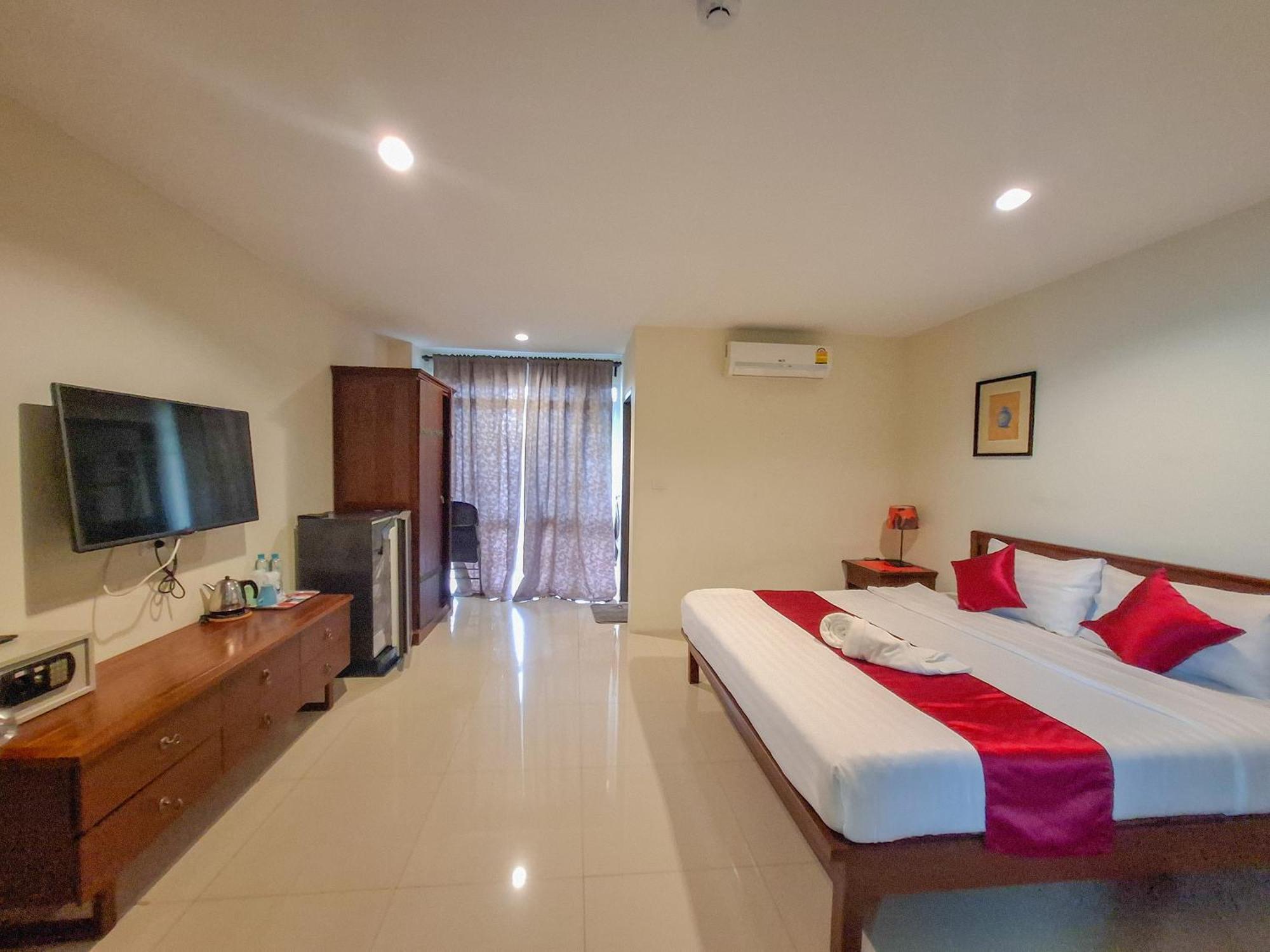 Deluxe King Room