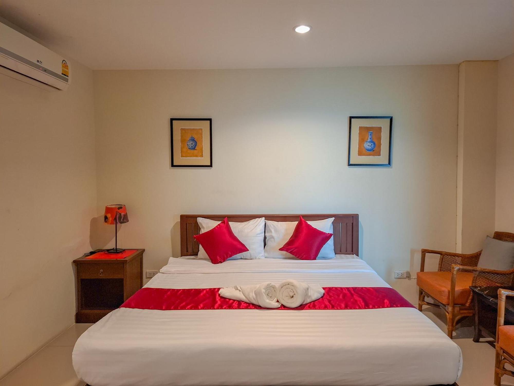 Deluxe King Room