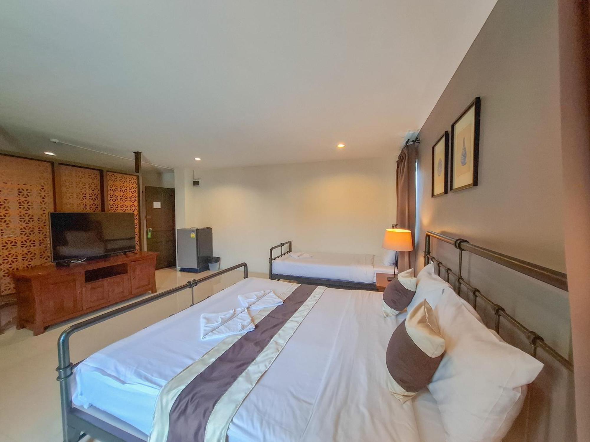Junior Suite,1698271847:JPEG