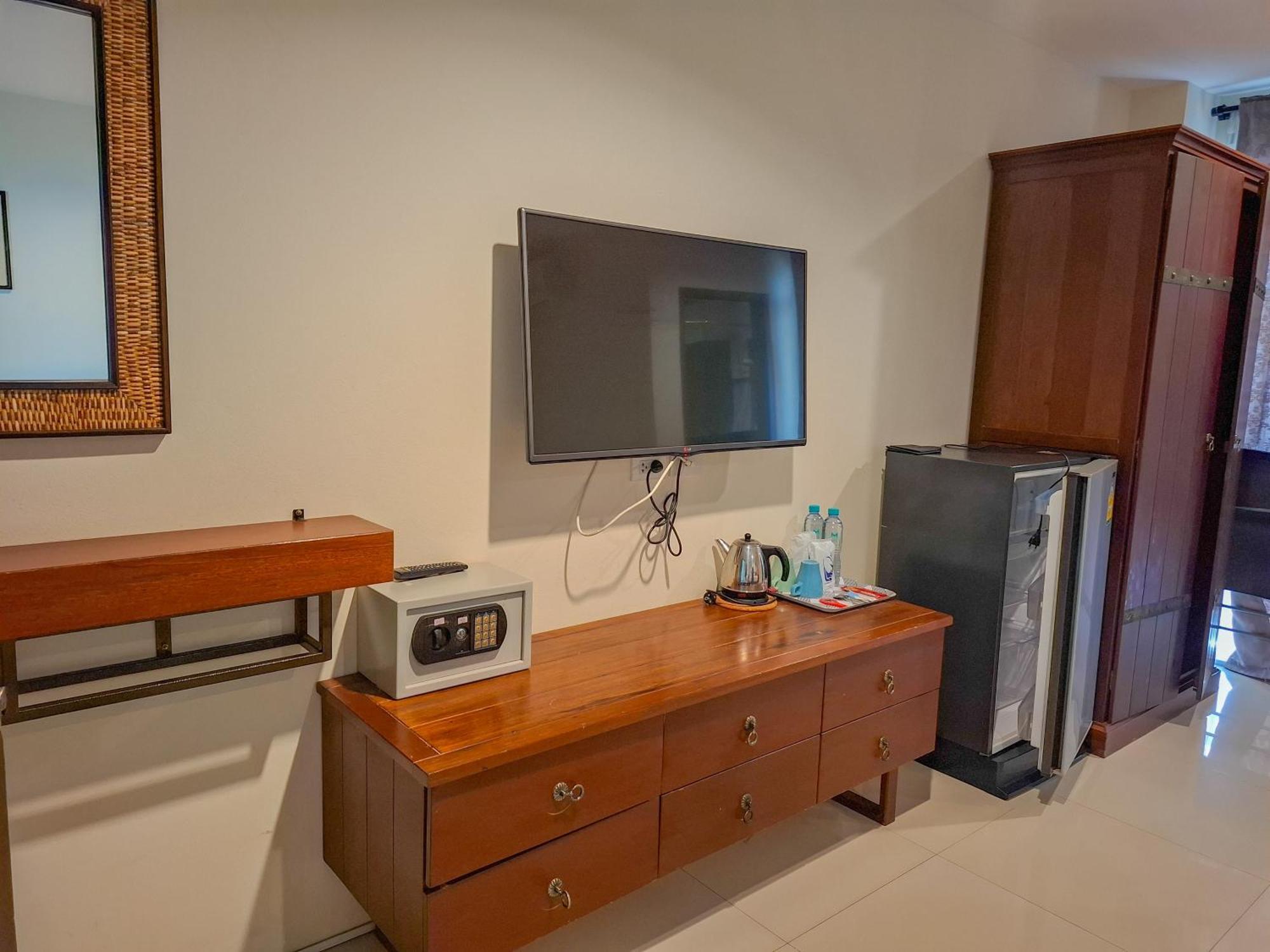 Deluxe King Room