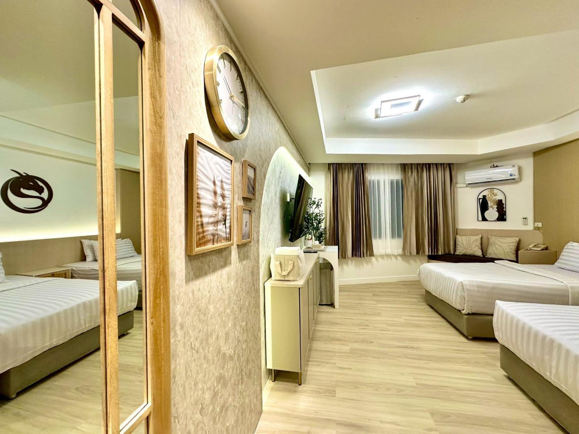 Premium Twin Room