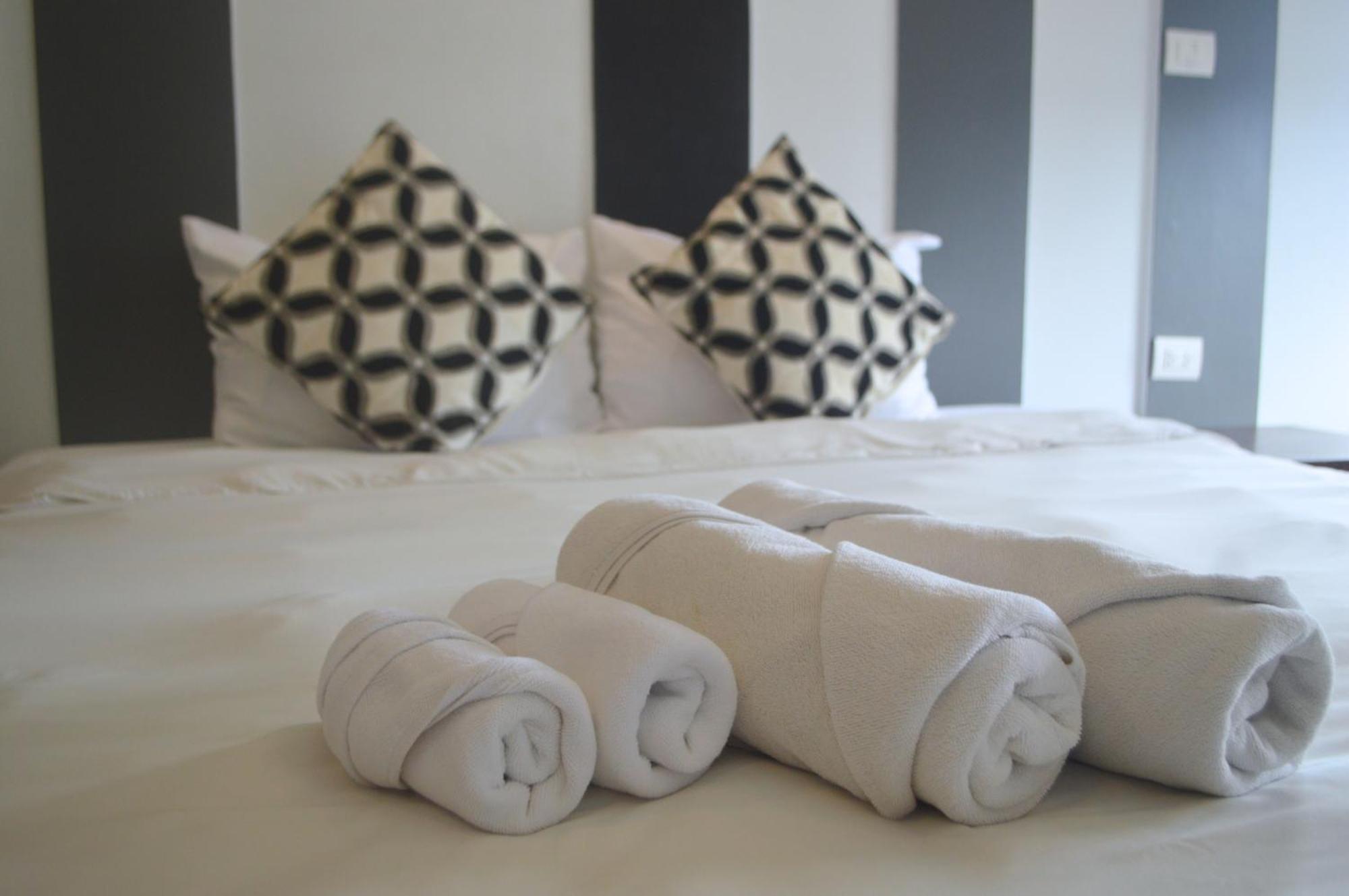 Deluxe Double or Twin Room,1699413550:JPEG