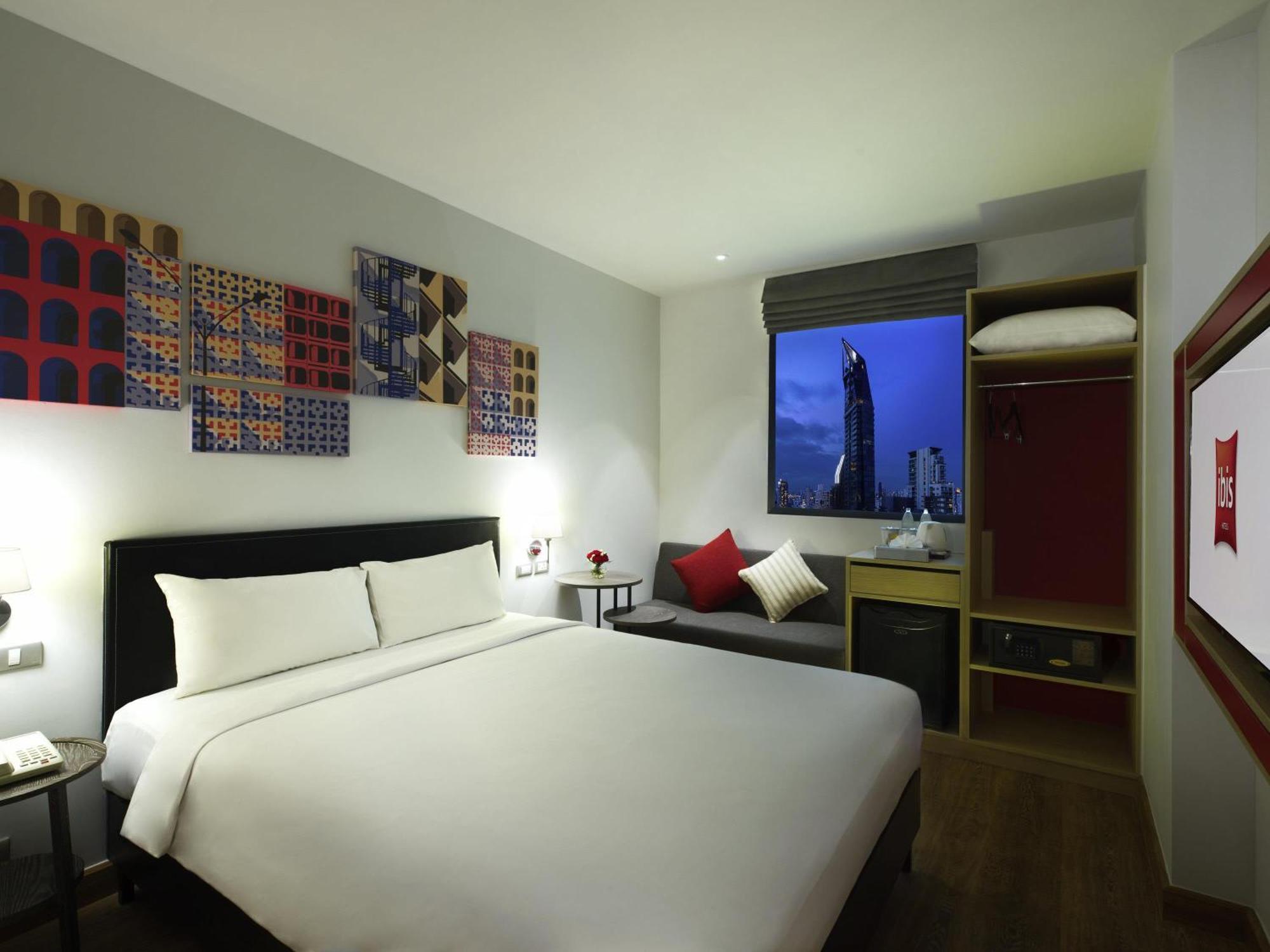 Standard Queen Room