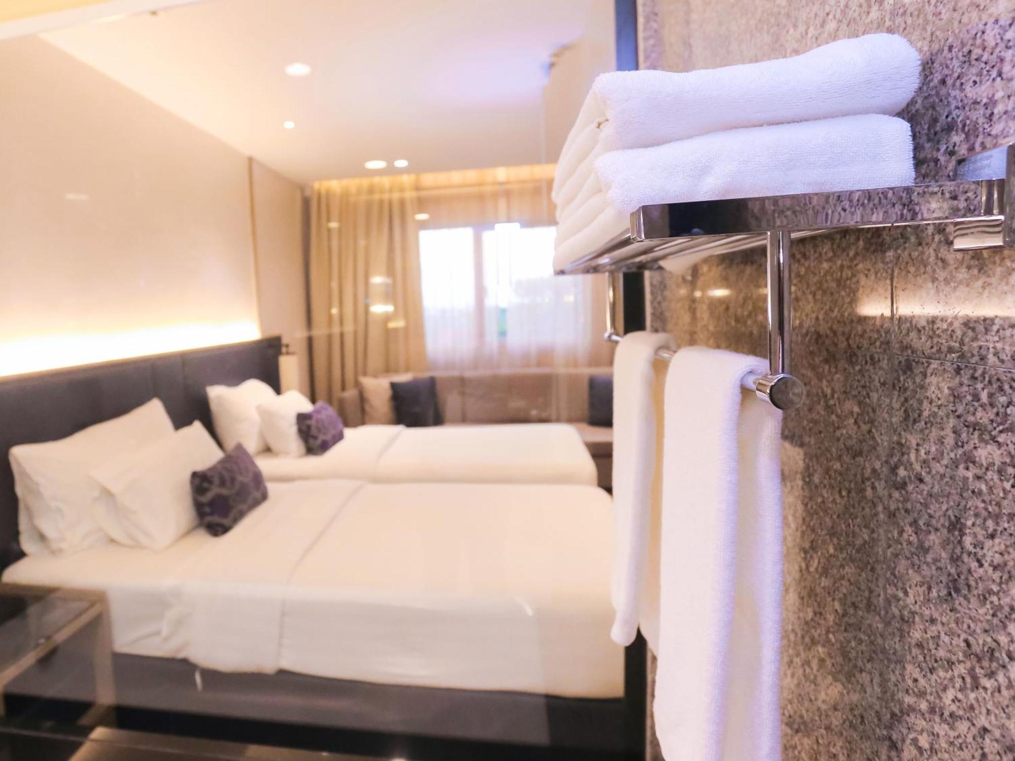 Deluxe Double or Twin Room