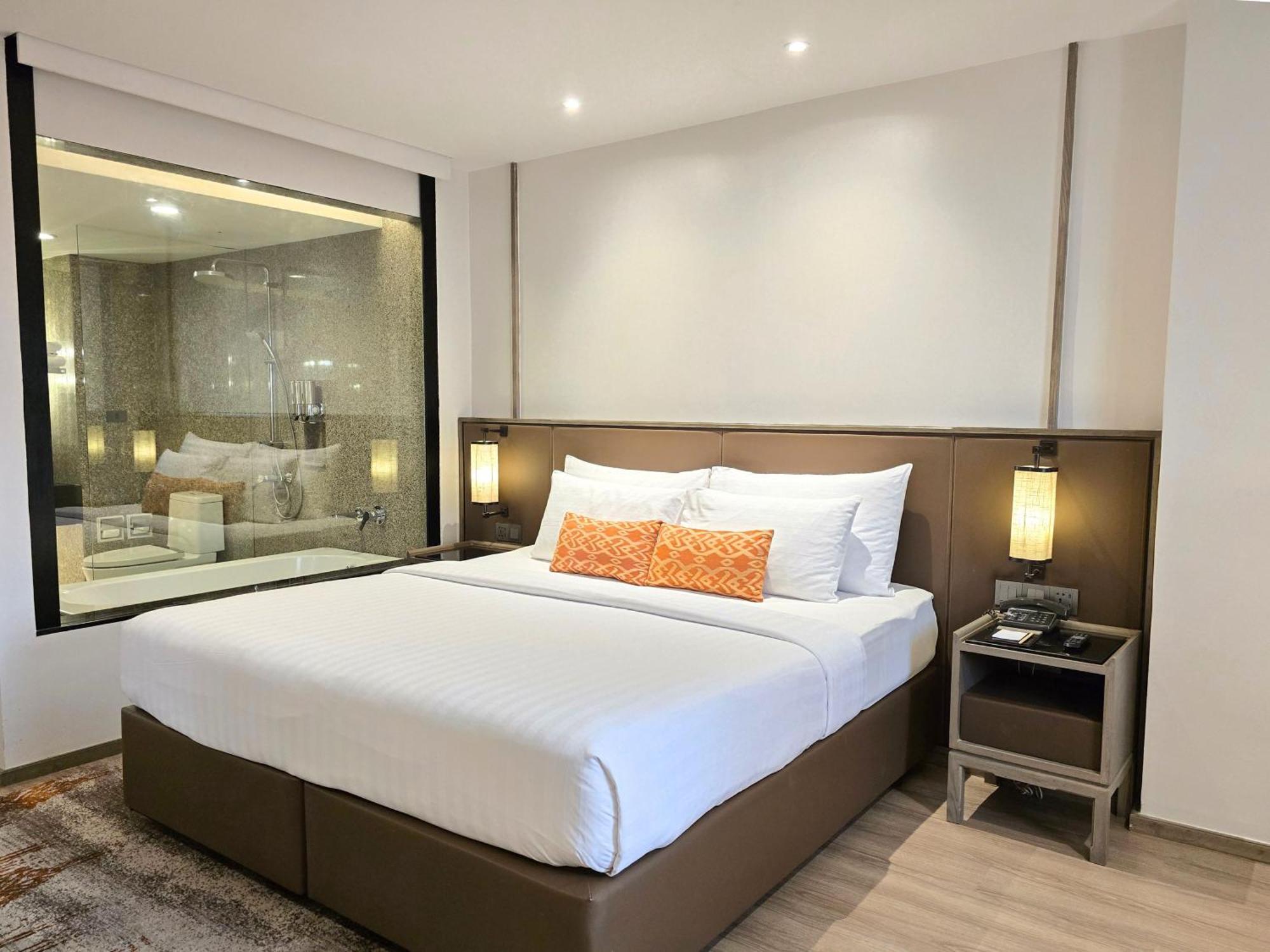 Deluxe Double or Twin Room