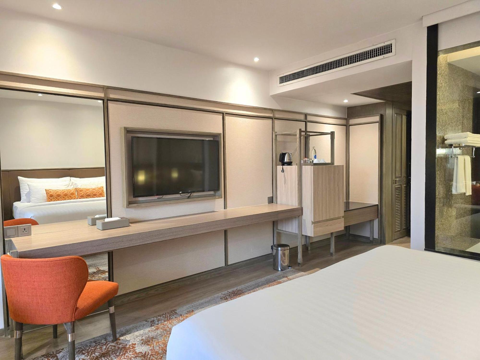 Deluxe Double or Twin Room