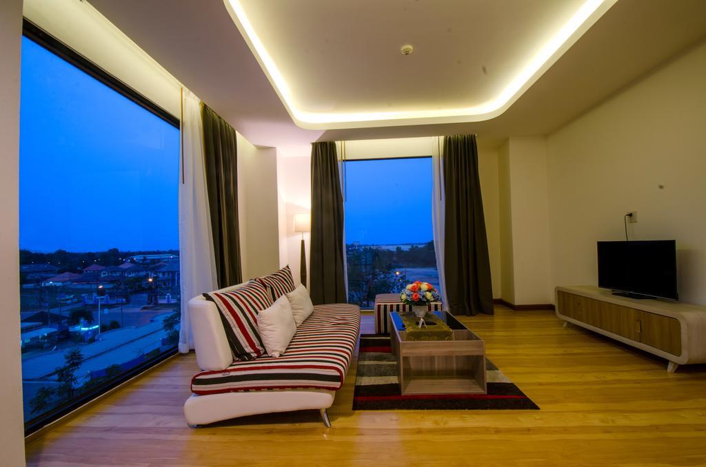 Queen Suite