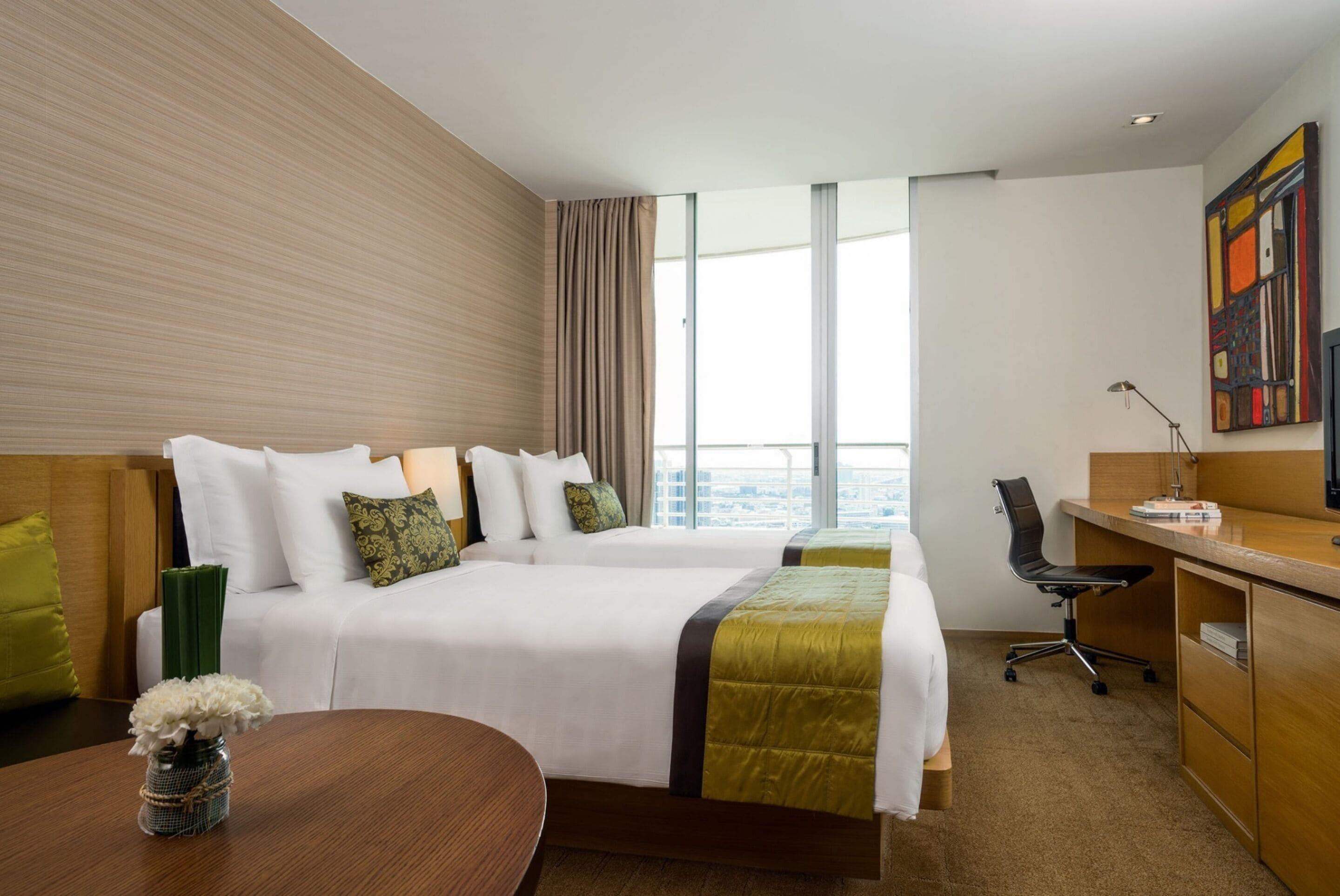Skyline Premier Room Twin Beds