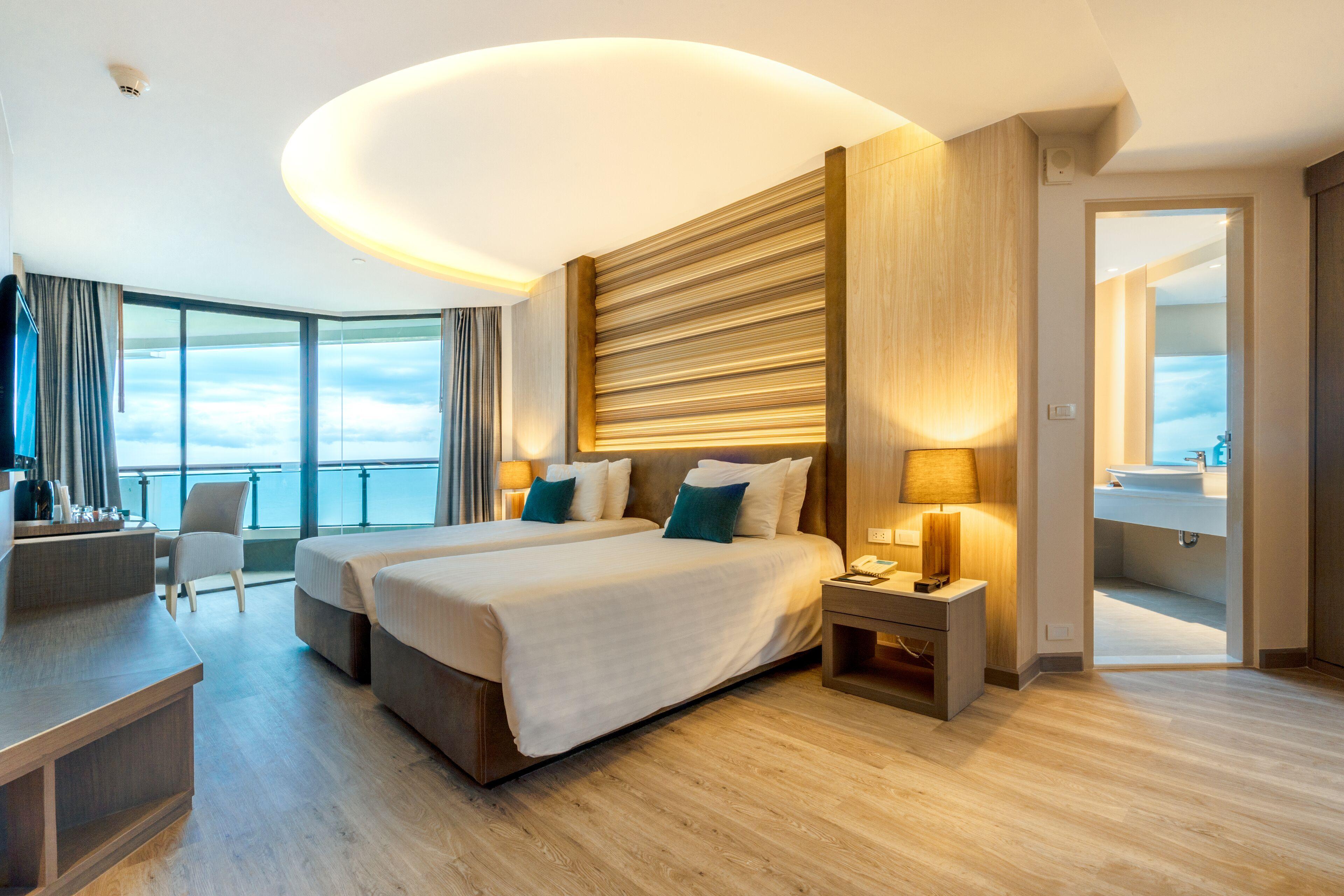 Deluxe Corner Twin Room Sea View