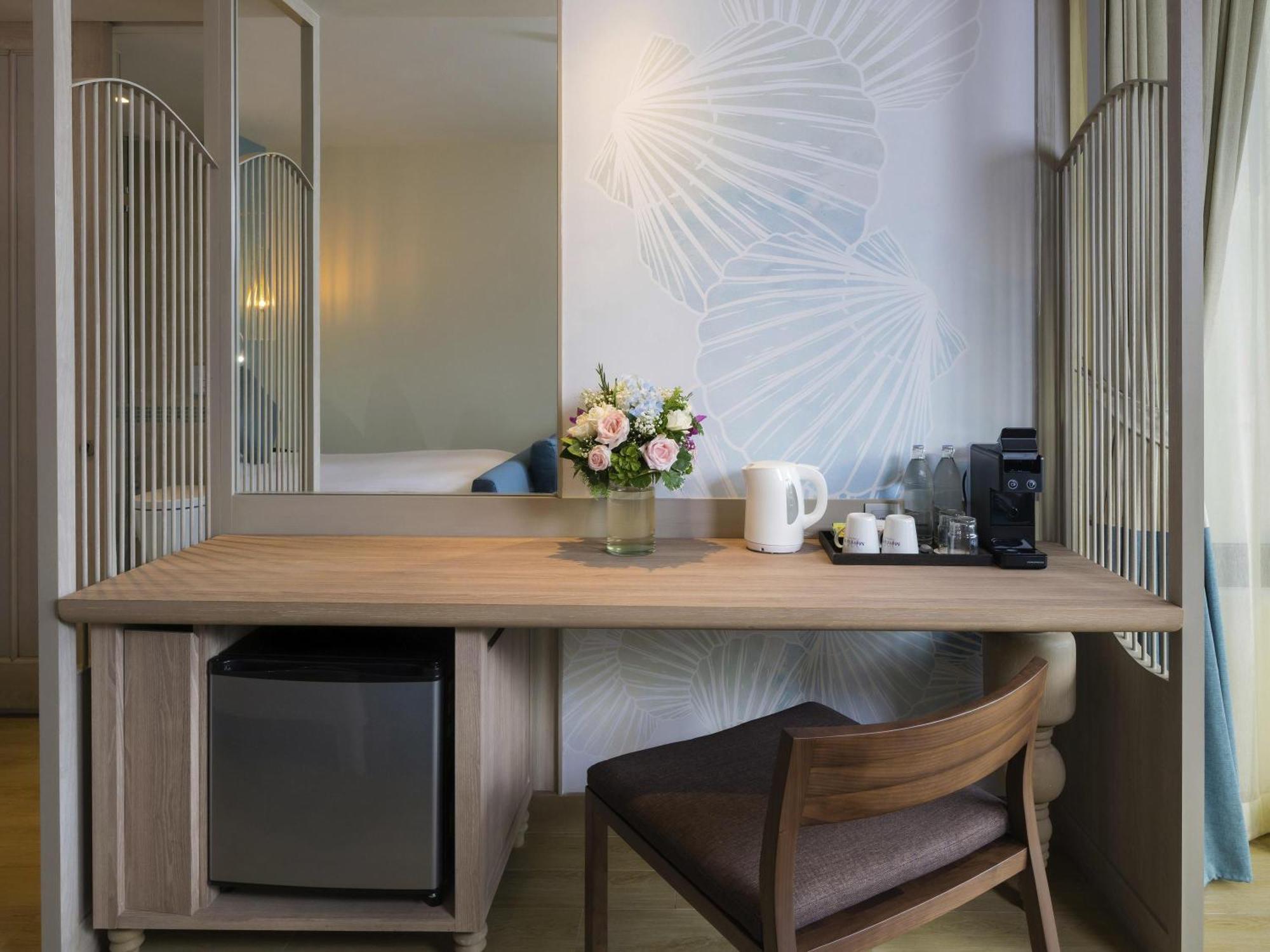Junior Suite mit Doppelbett und Bergblick – Strandflügel