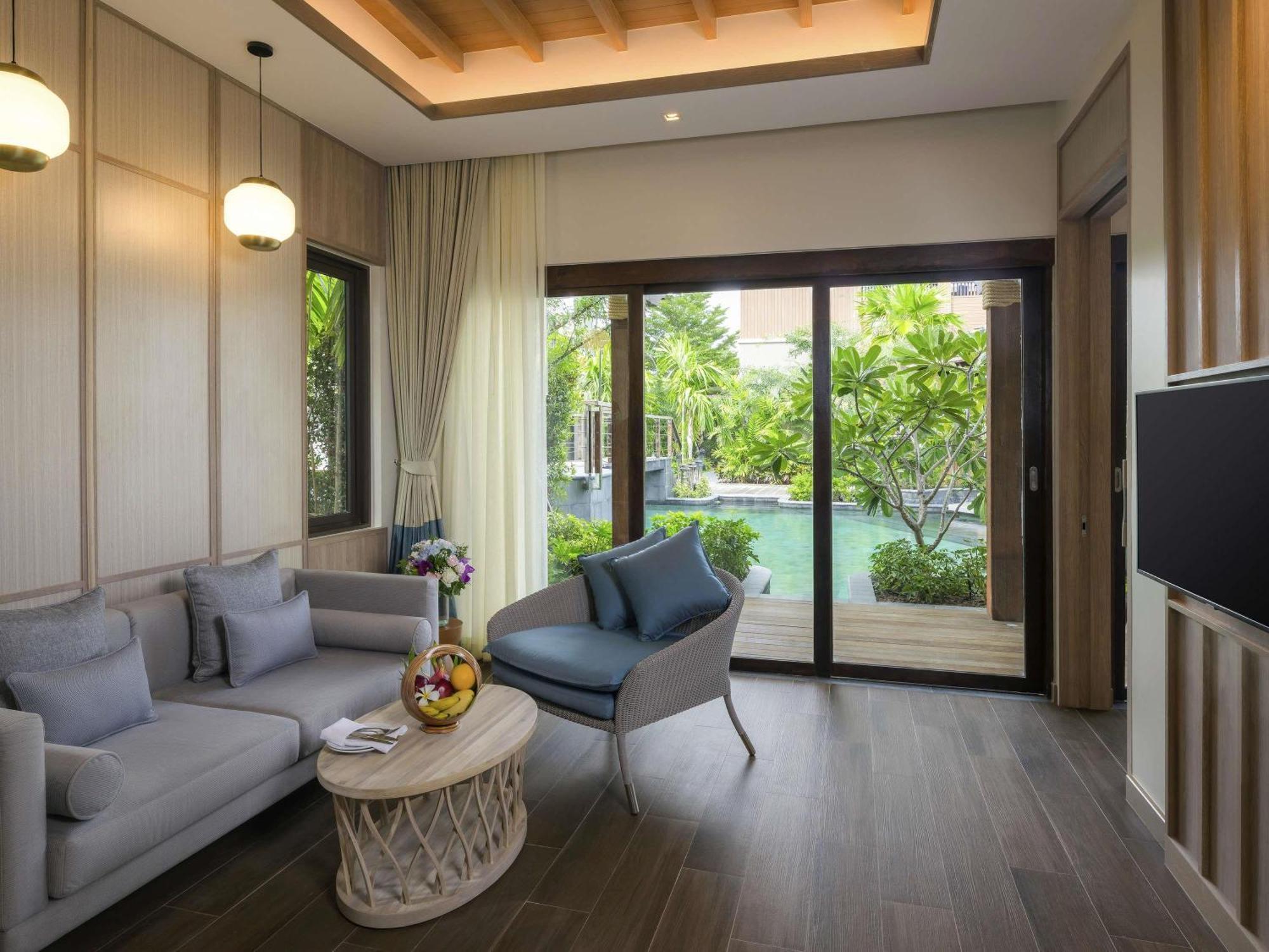 Villa am Pool