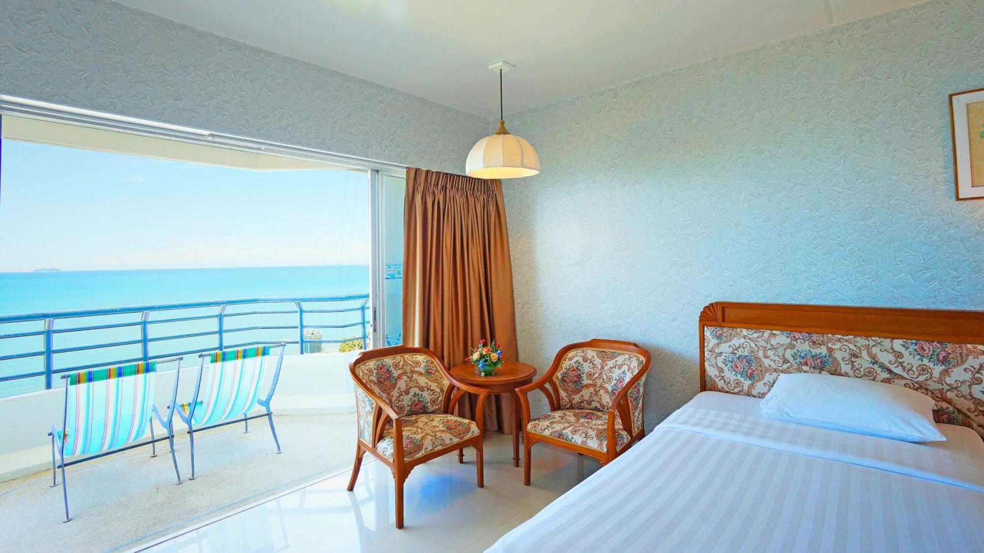 Deluxe Sea View Tower Wing Water Park Access