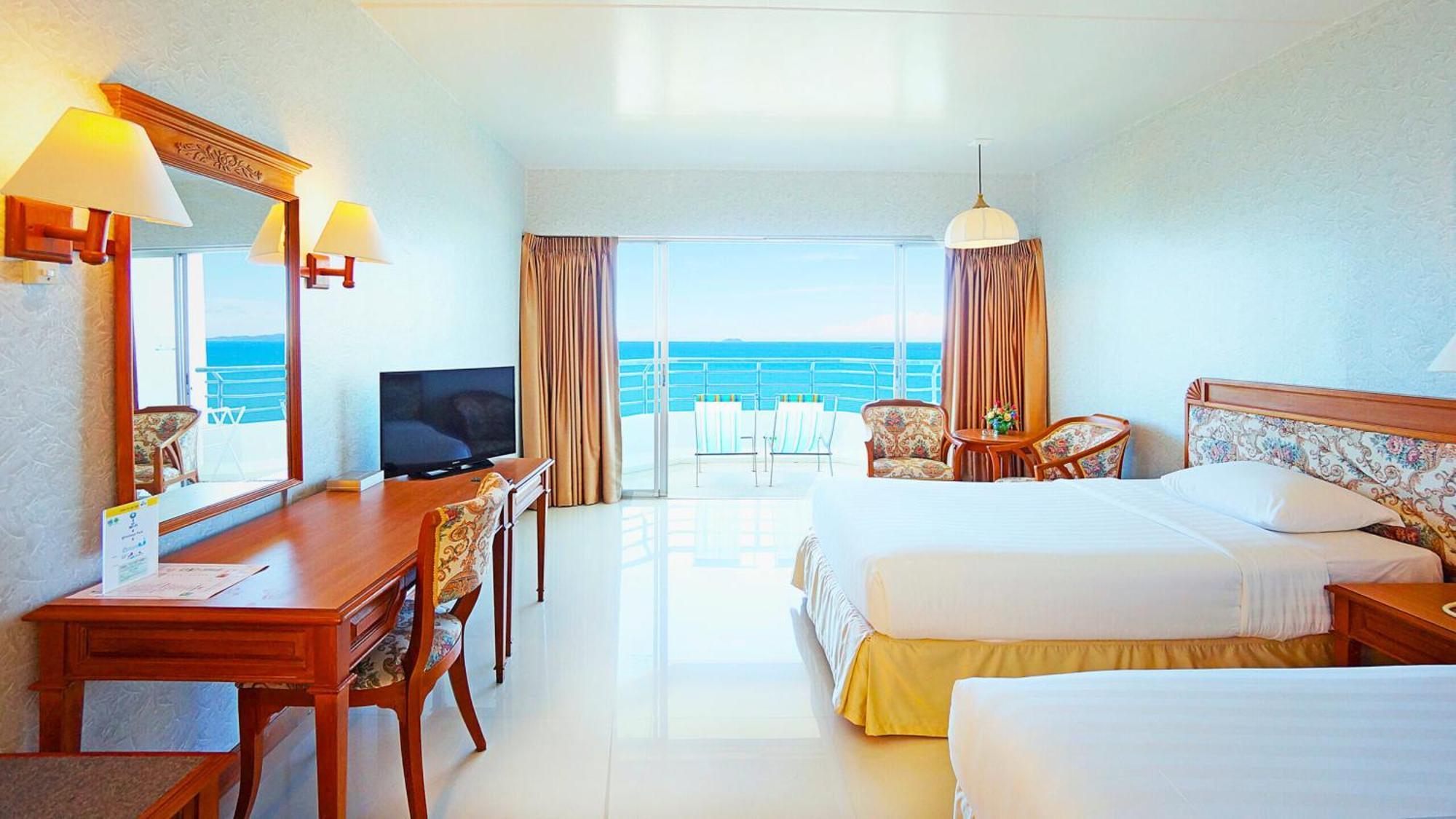 Deluxe Sea View Tower Wing Water Park Access