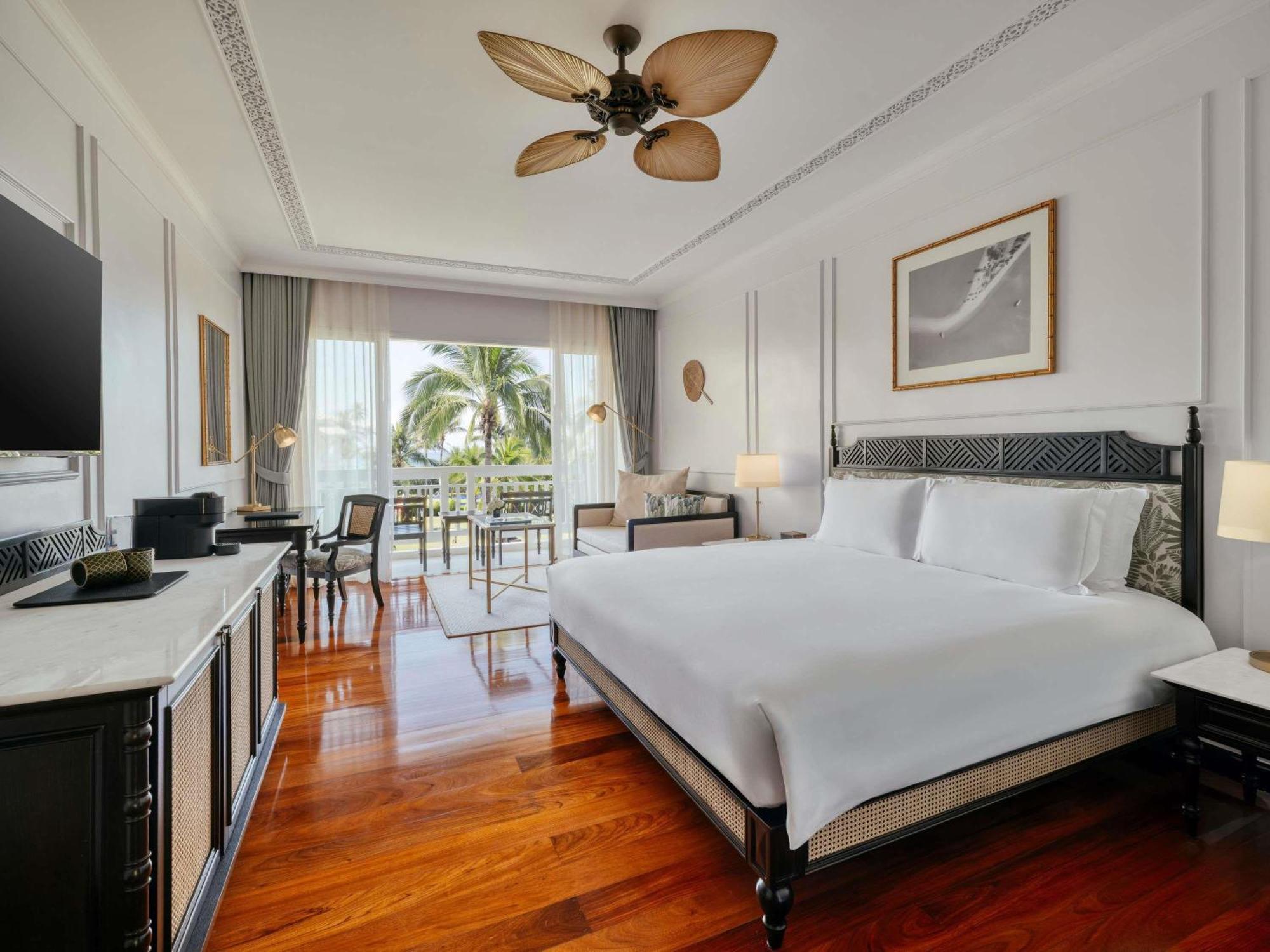 Signature King Room with Private Balcony