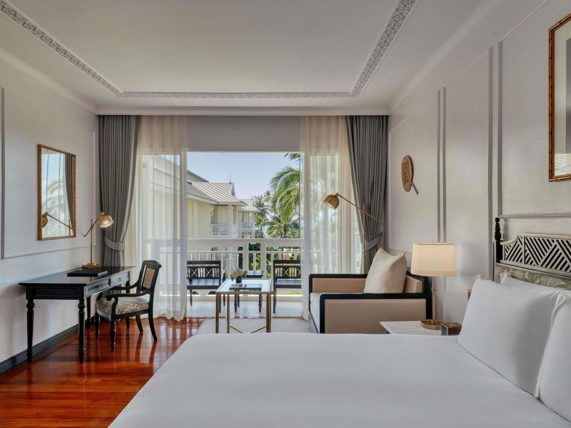 Signature Twin Room with Private Balcony