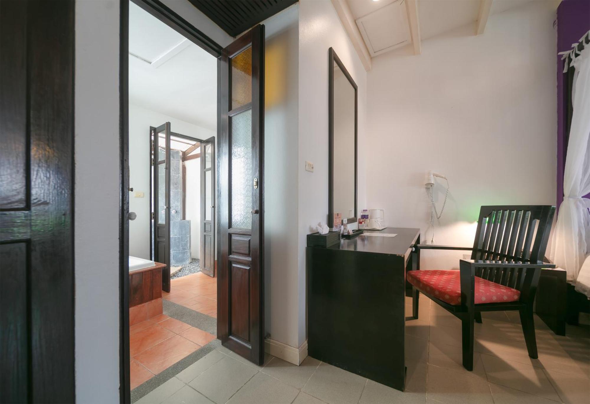 Deluxe Double Room Terrace Sino Wing