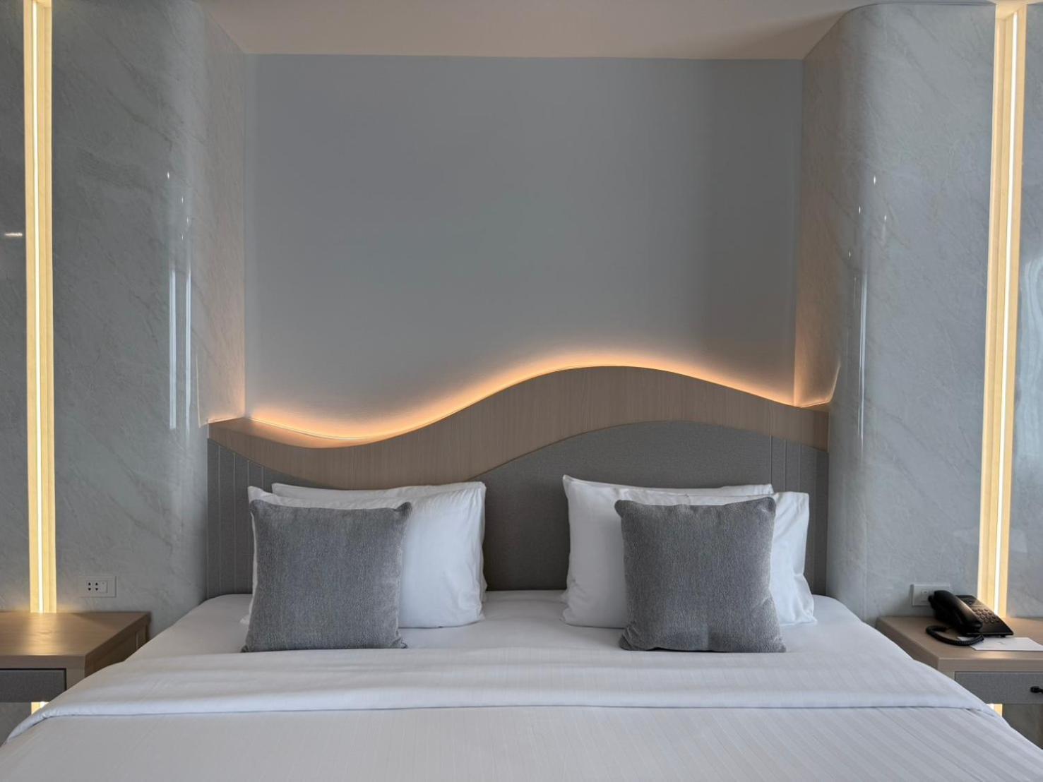 Grand Corner Double Room