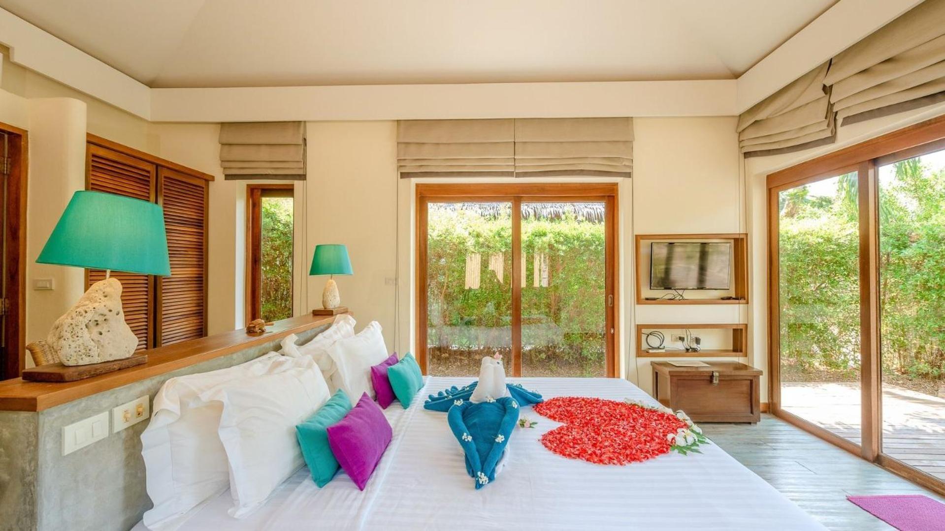 Sea Shore Pool Villa