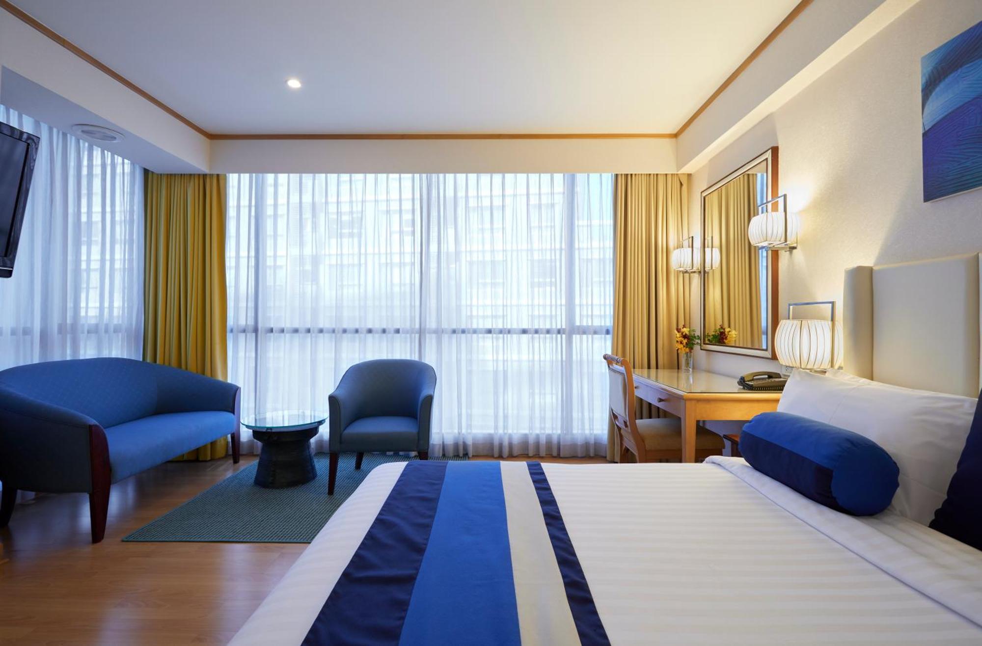 Deluxe Double or Twin Room