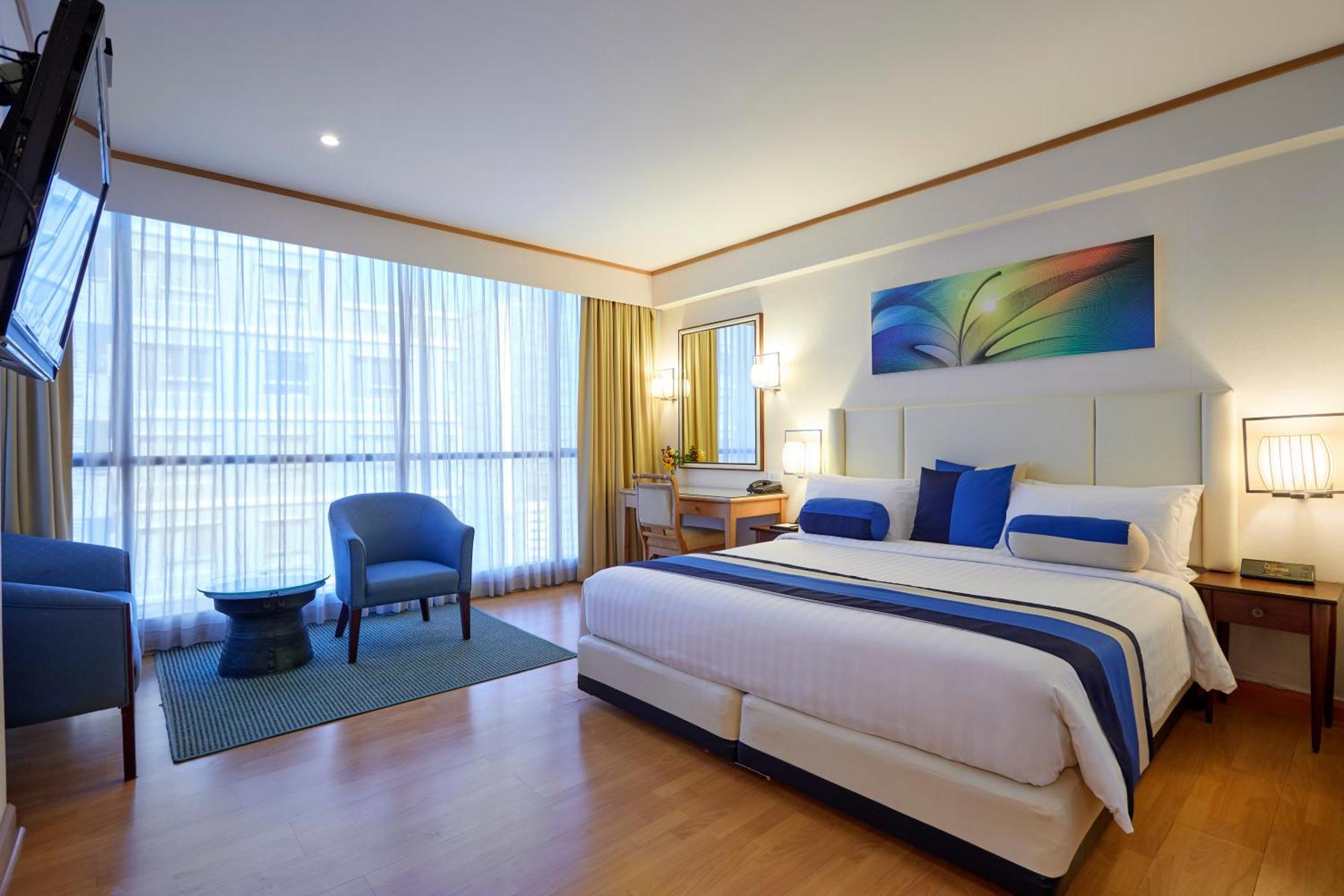 Deluxe Double or Twin Room